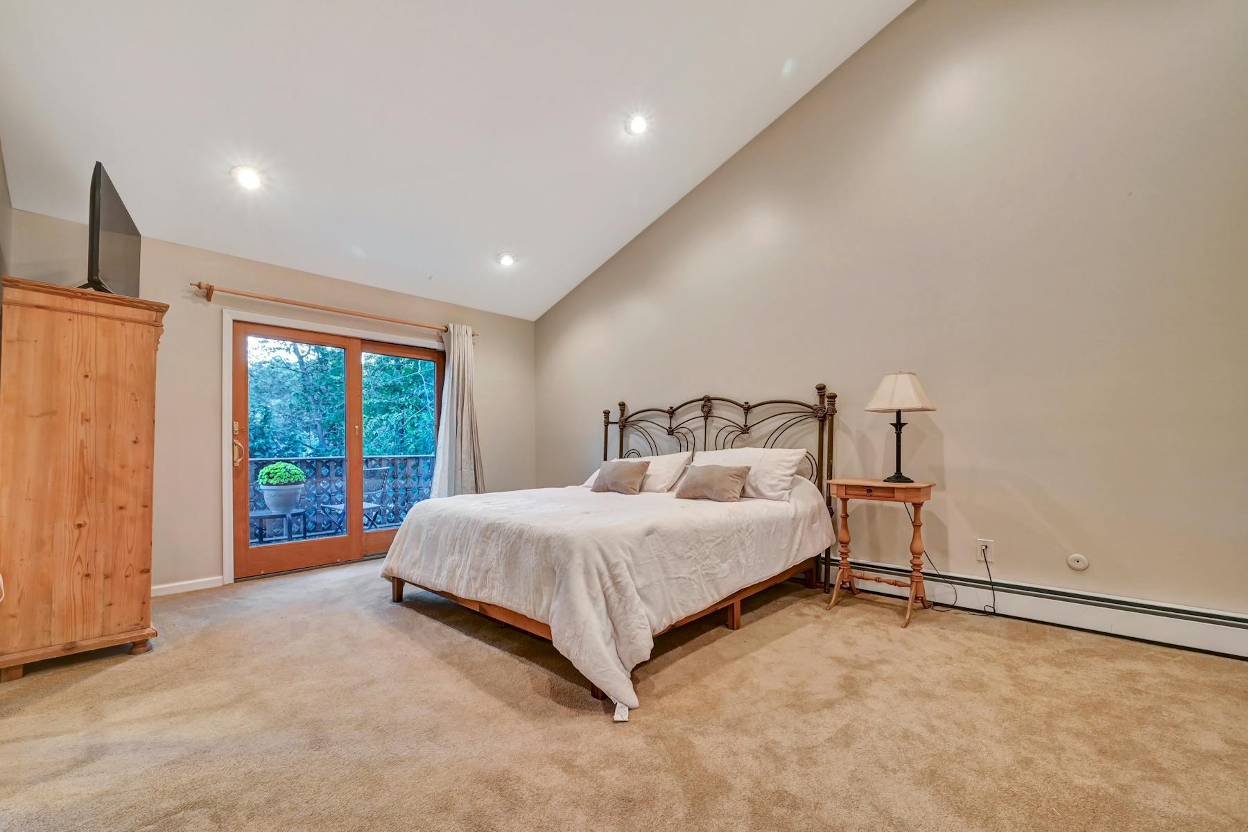 4 Lexington Lane 