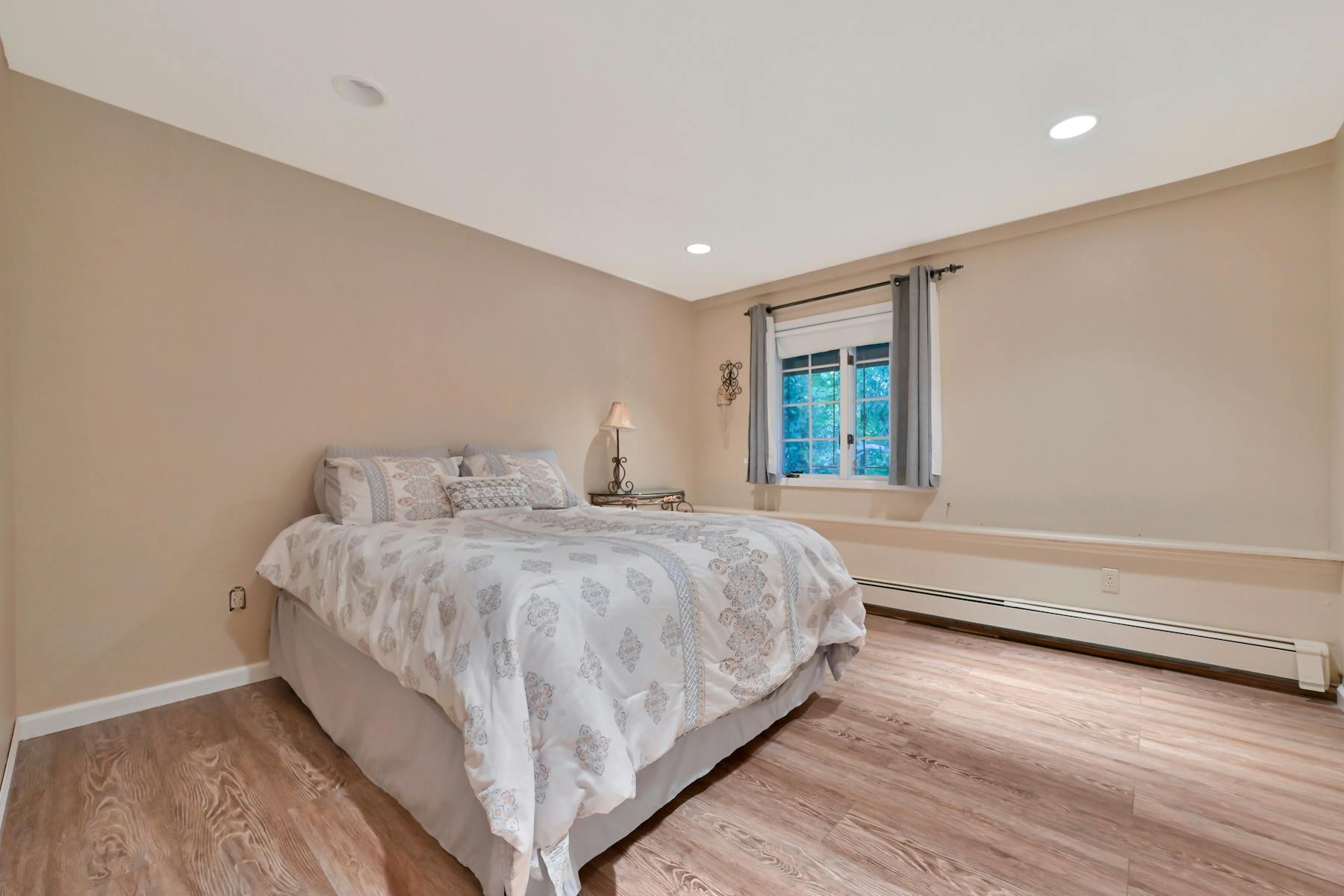 4 Lexington Lane 