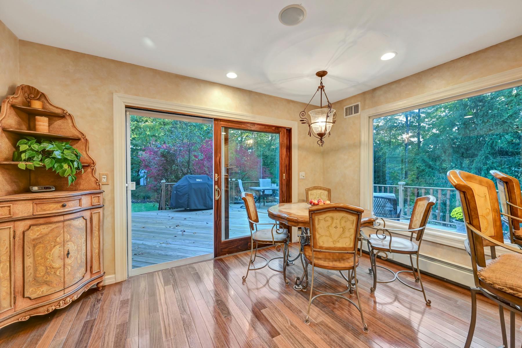 4 Lexington Lane 