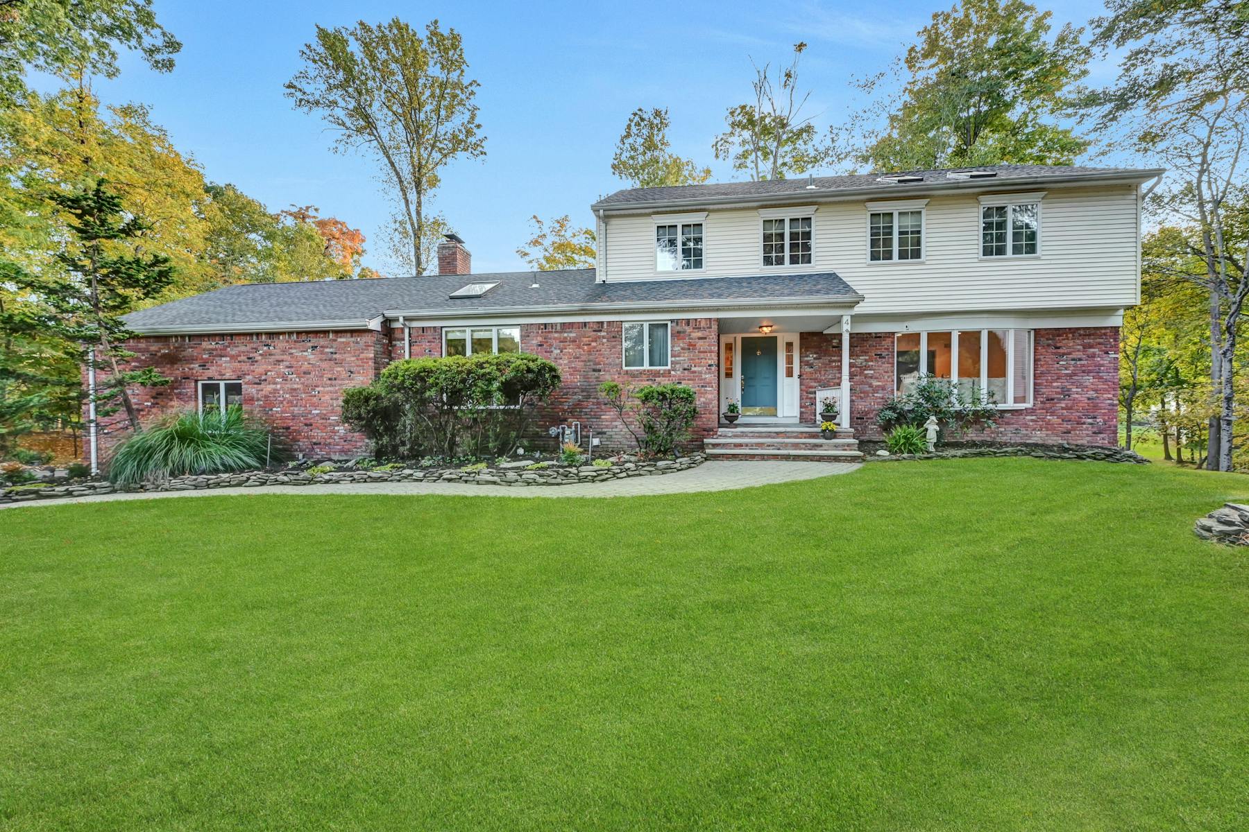 4 Lexington Lane 