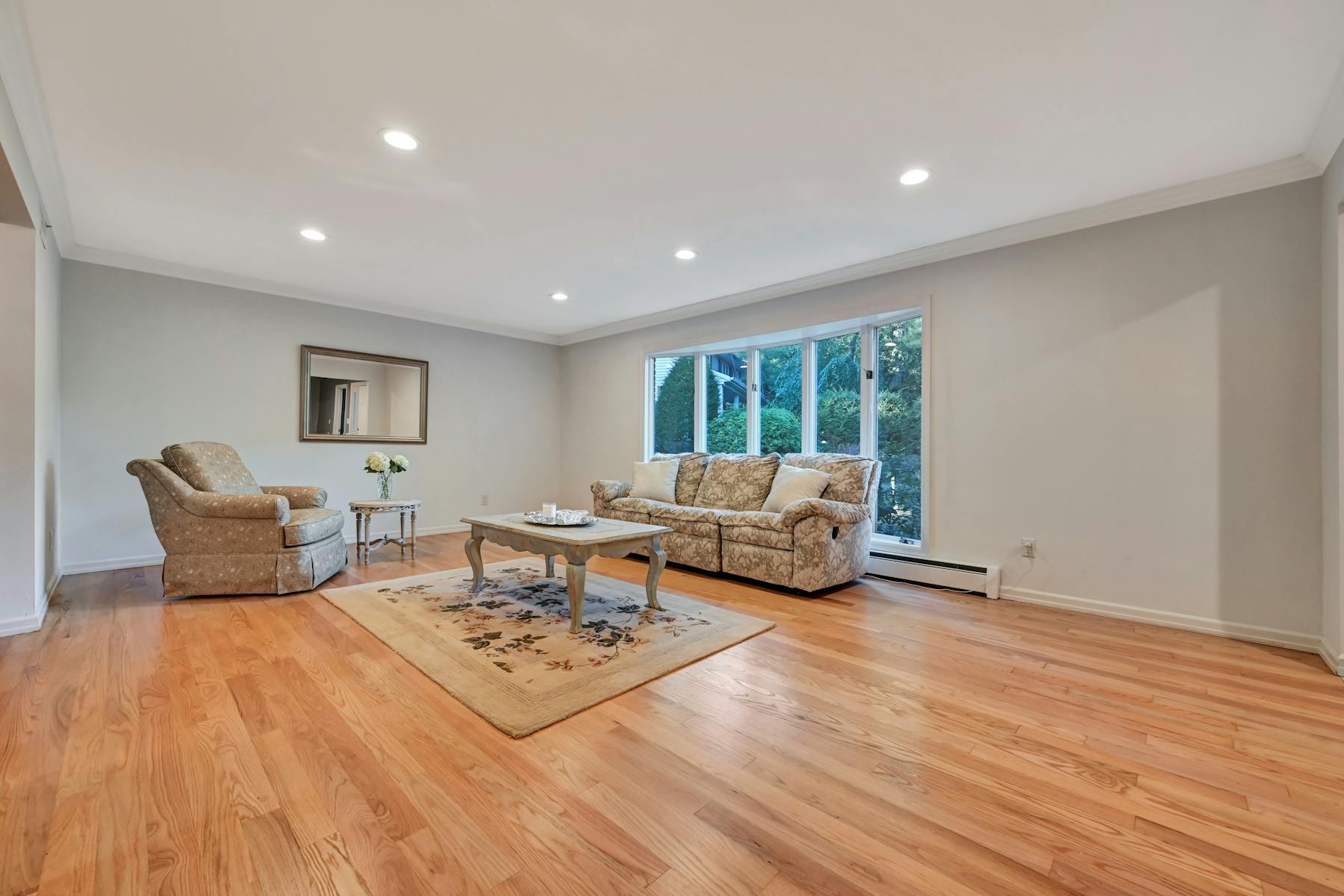 4 Lexington Lane 