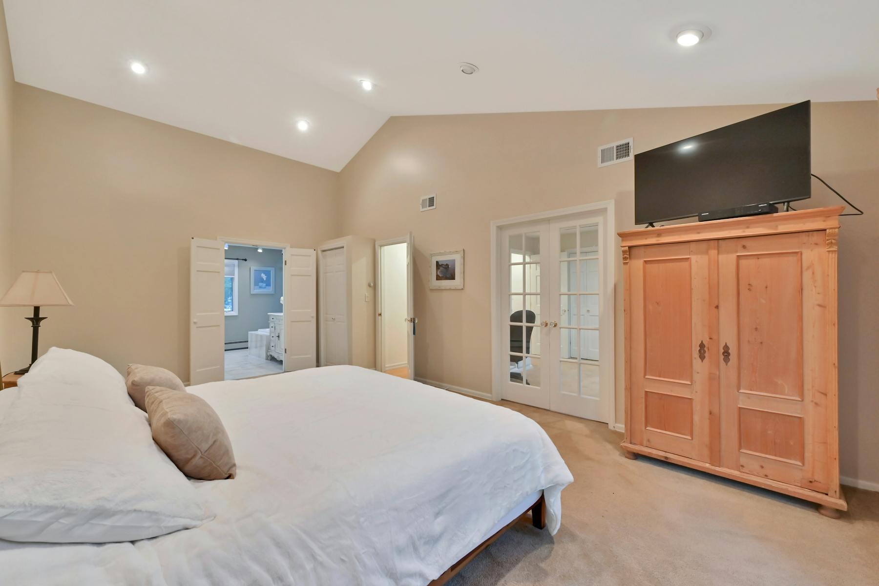 4 Lexington Lane 