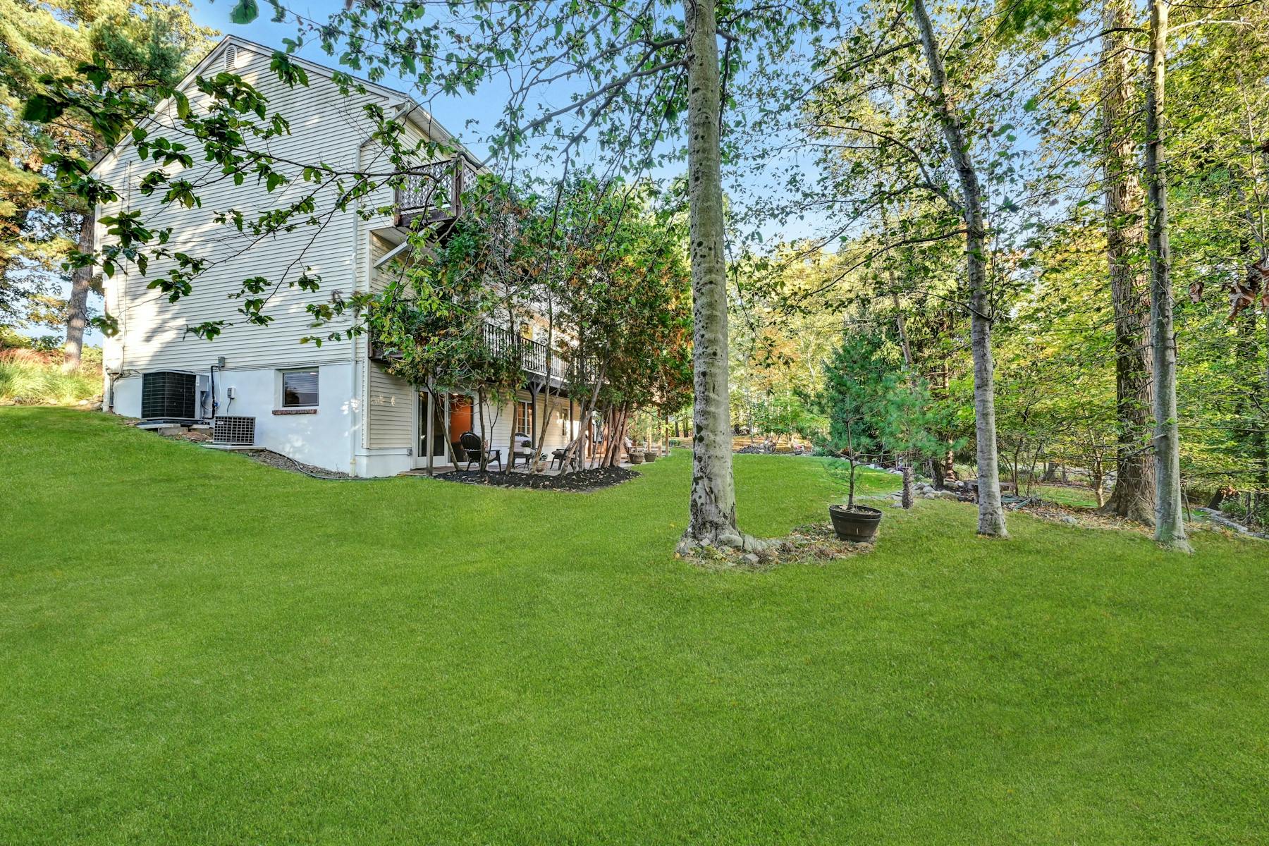 4 Lexington Lane 