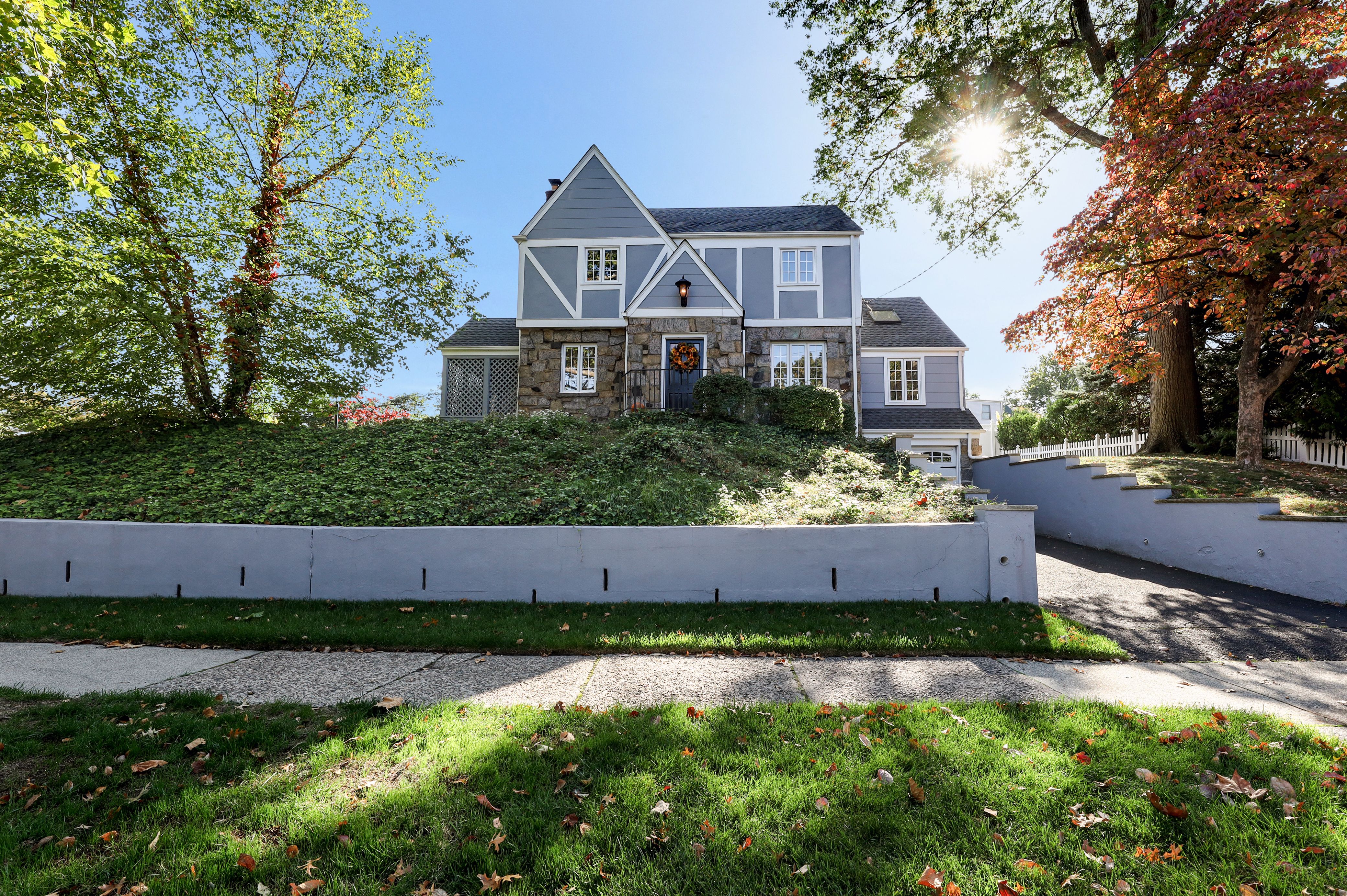 87 Wayne Avenue 
