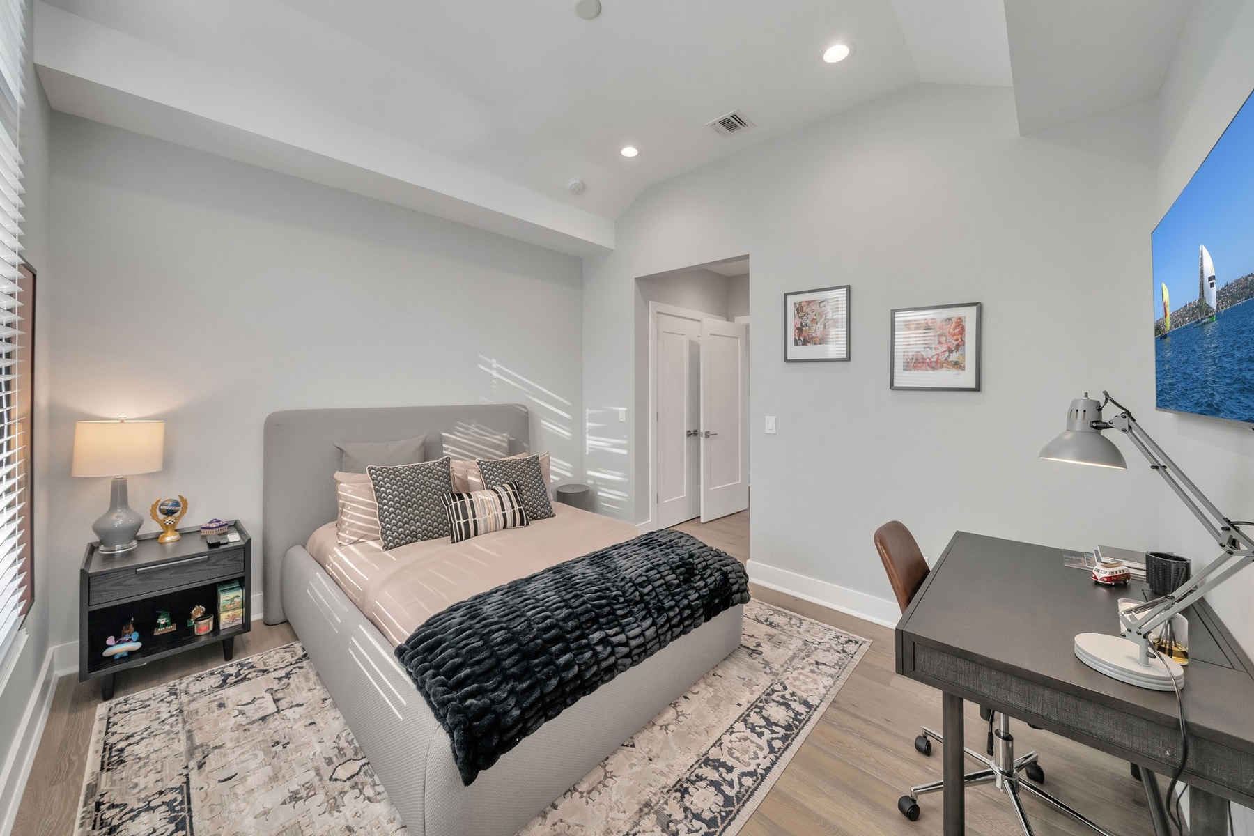 9 Heatherhill Road