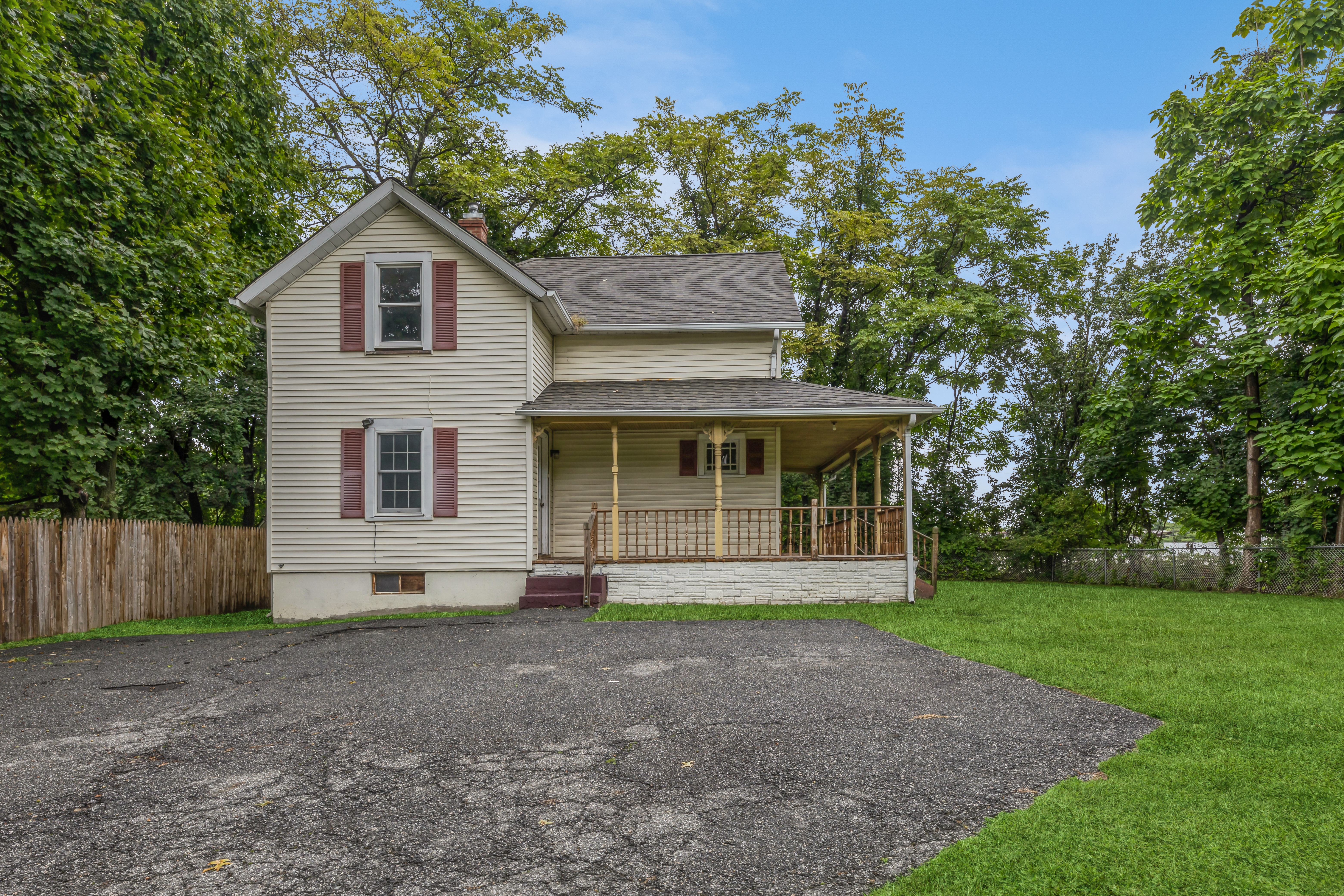 13 Mountain Avenue 