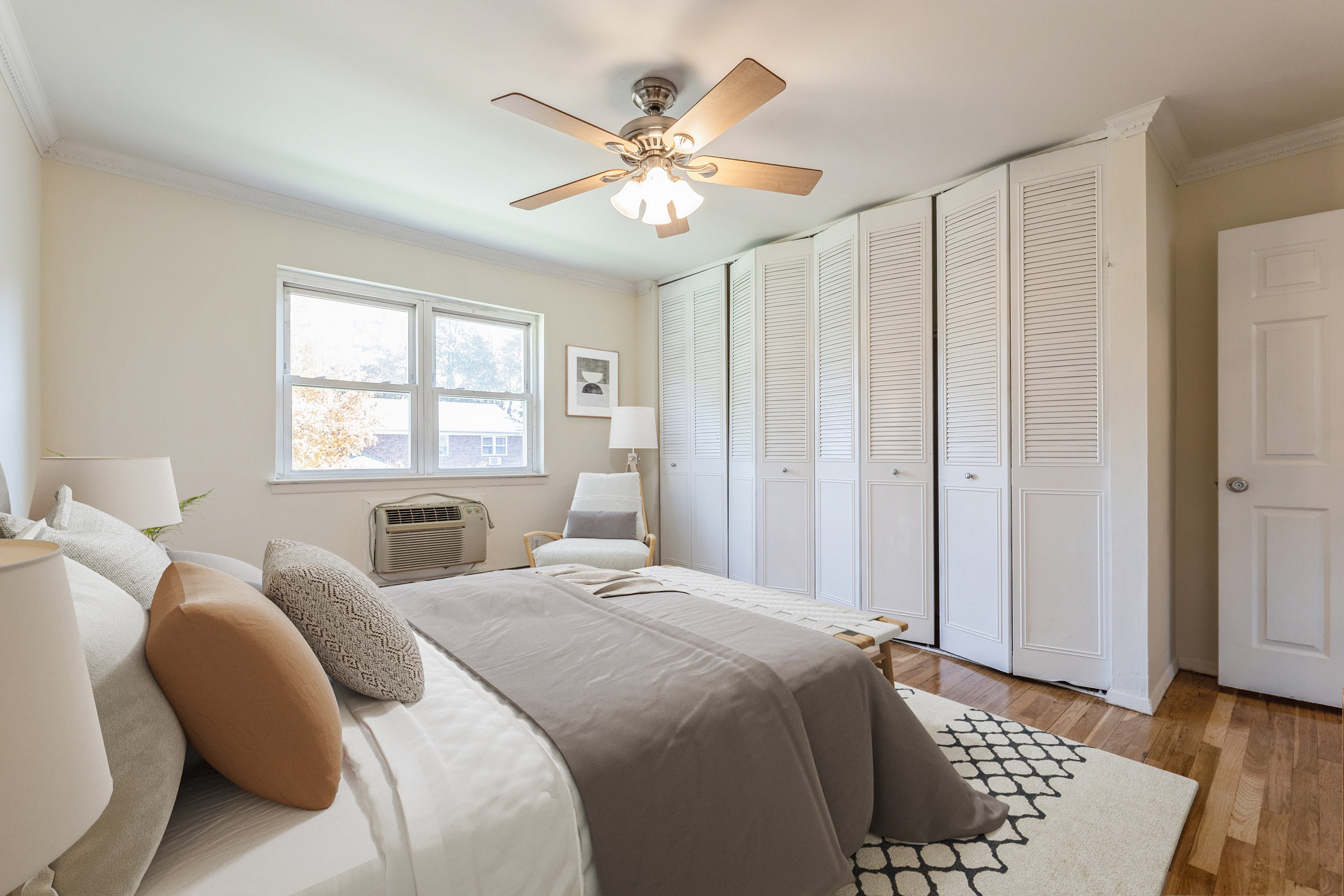 87 Regency Park 