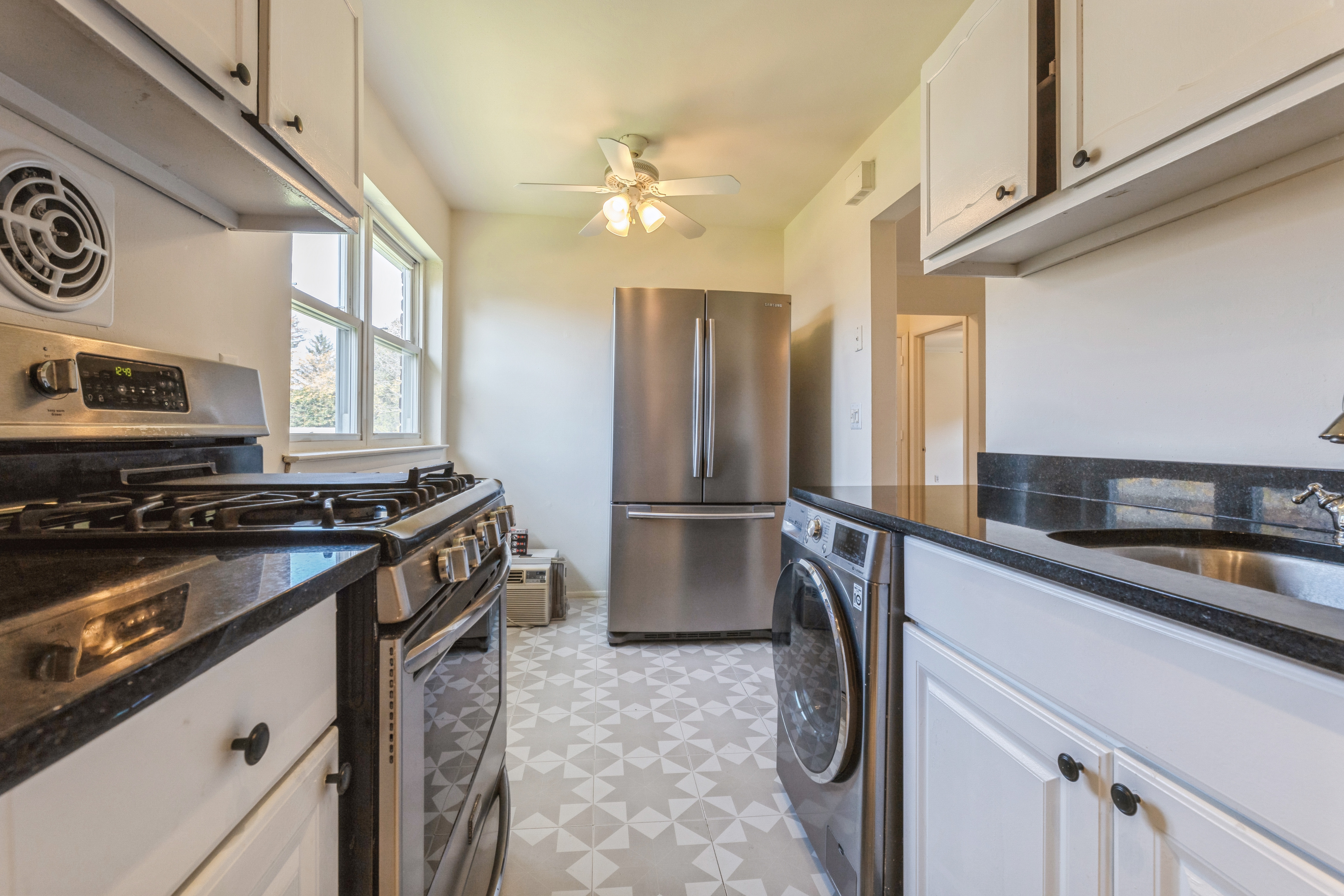 87 Regency Park 