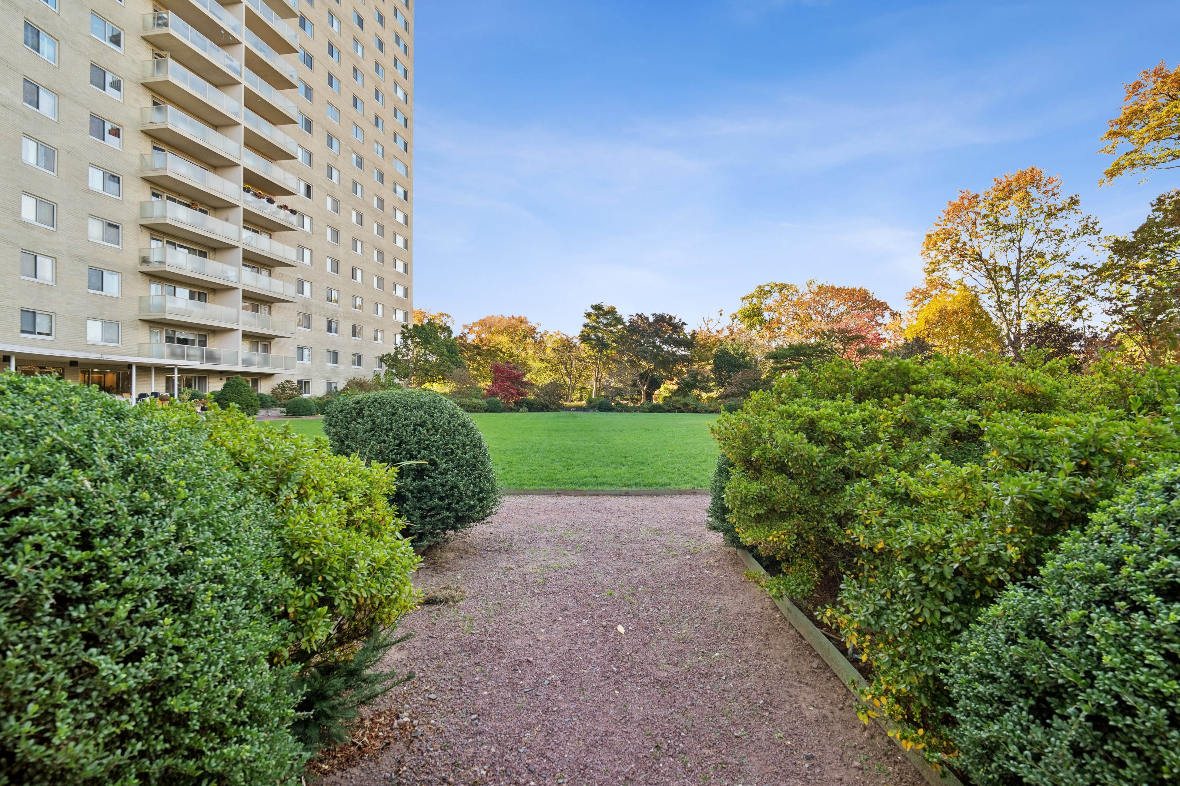 377 South Harrison Street 14K
