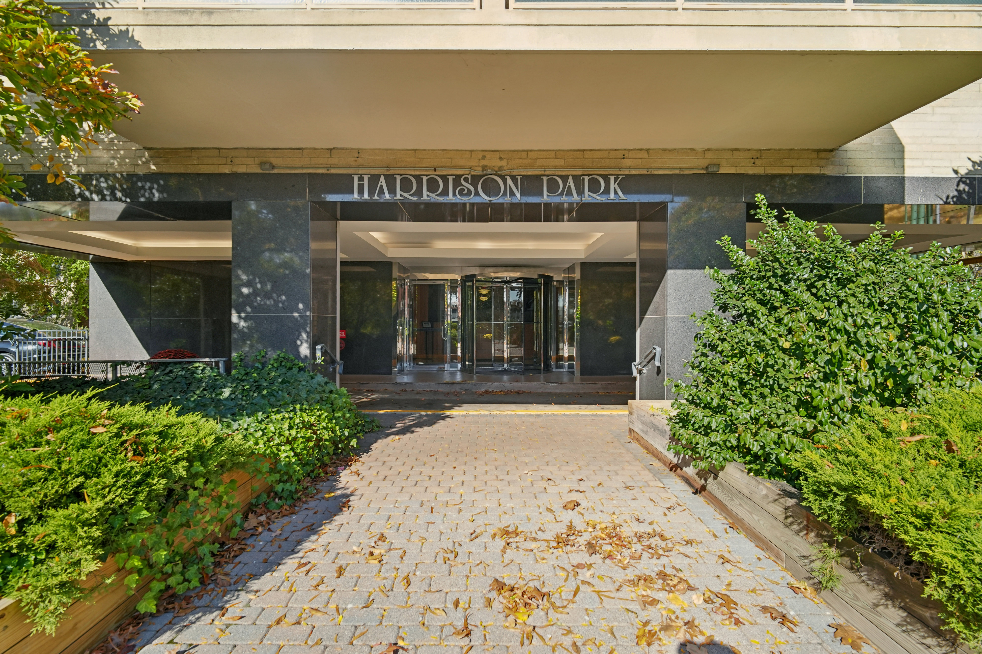 377 South Harrison Street 14K