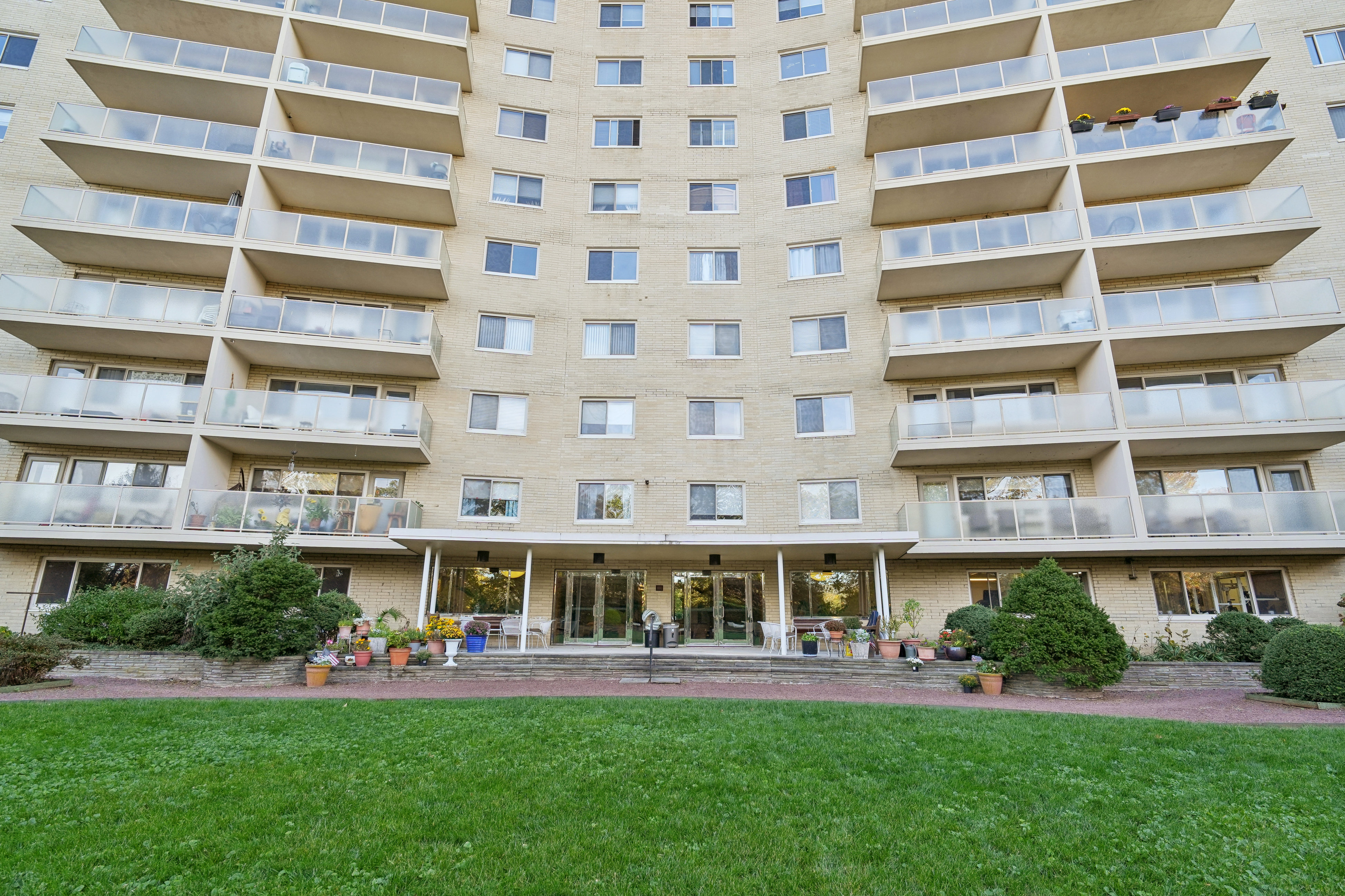 377 South Harrison Street 14K