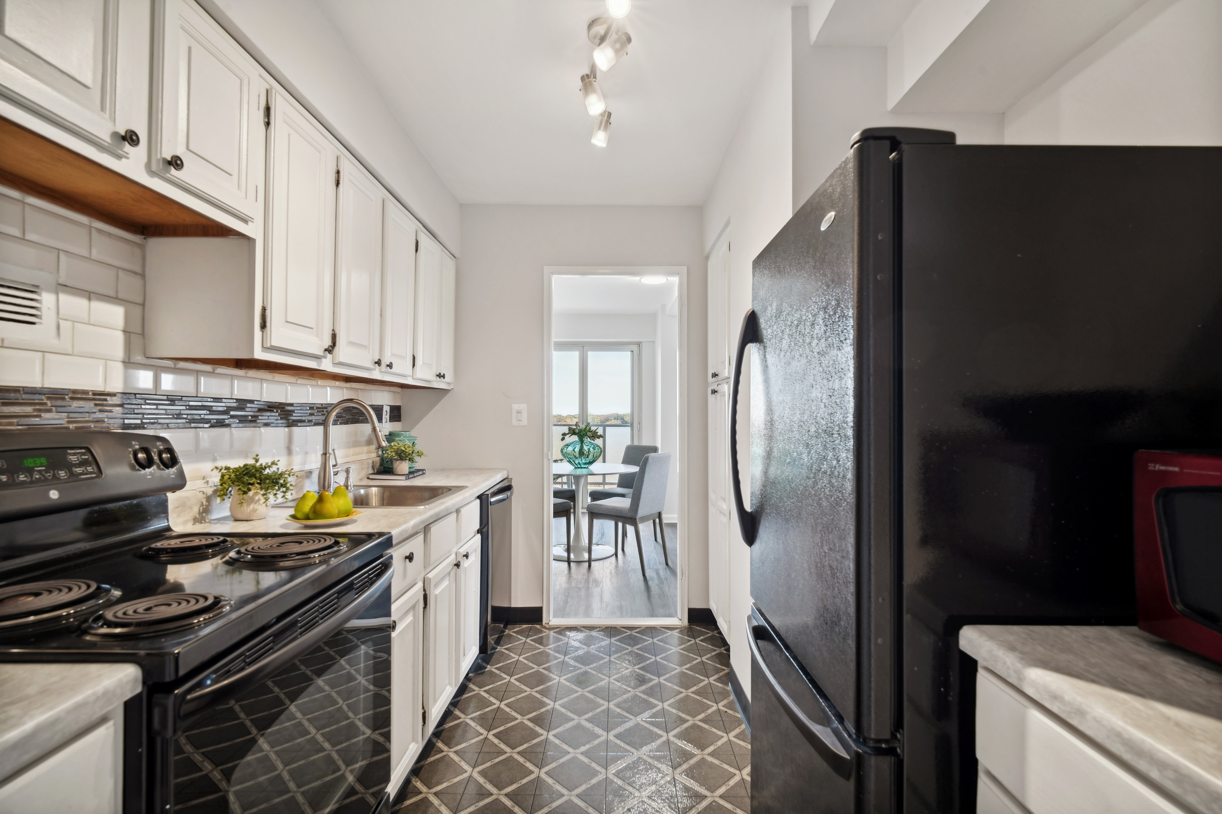377 South Harrison Street 14K