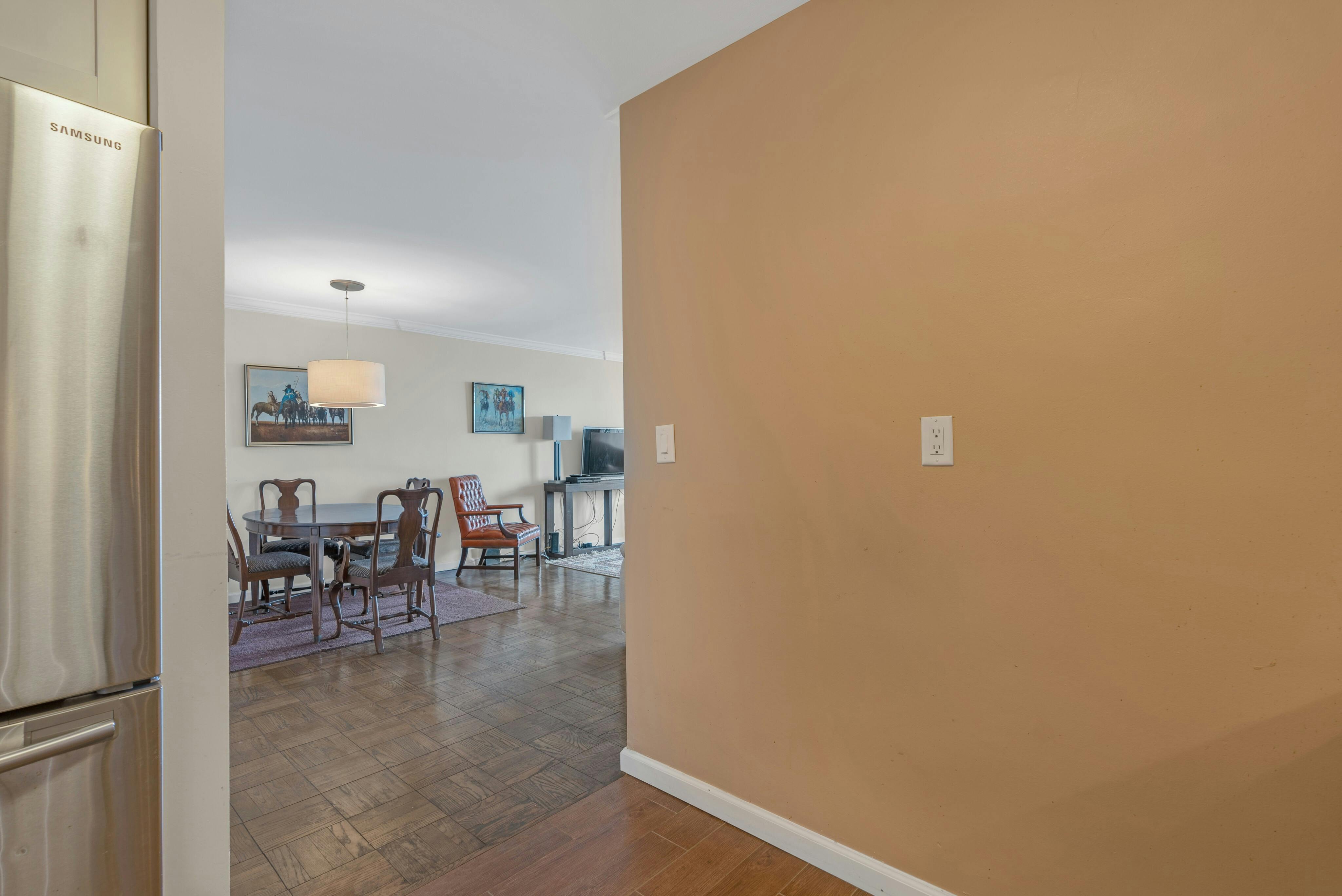 2000 Linwood Avenue 4G
