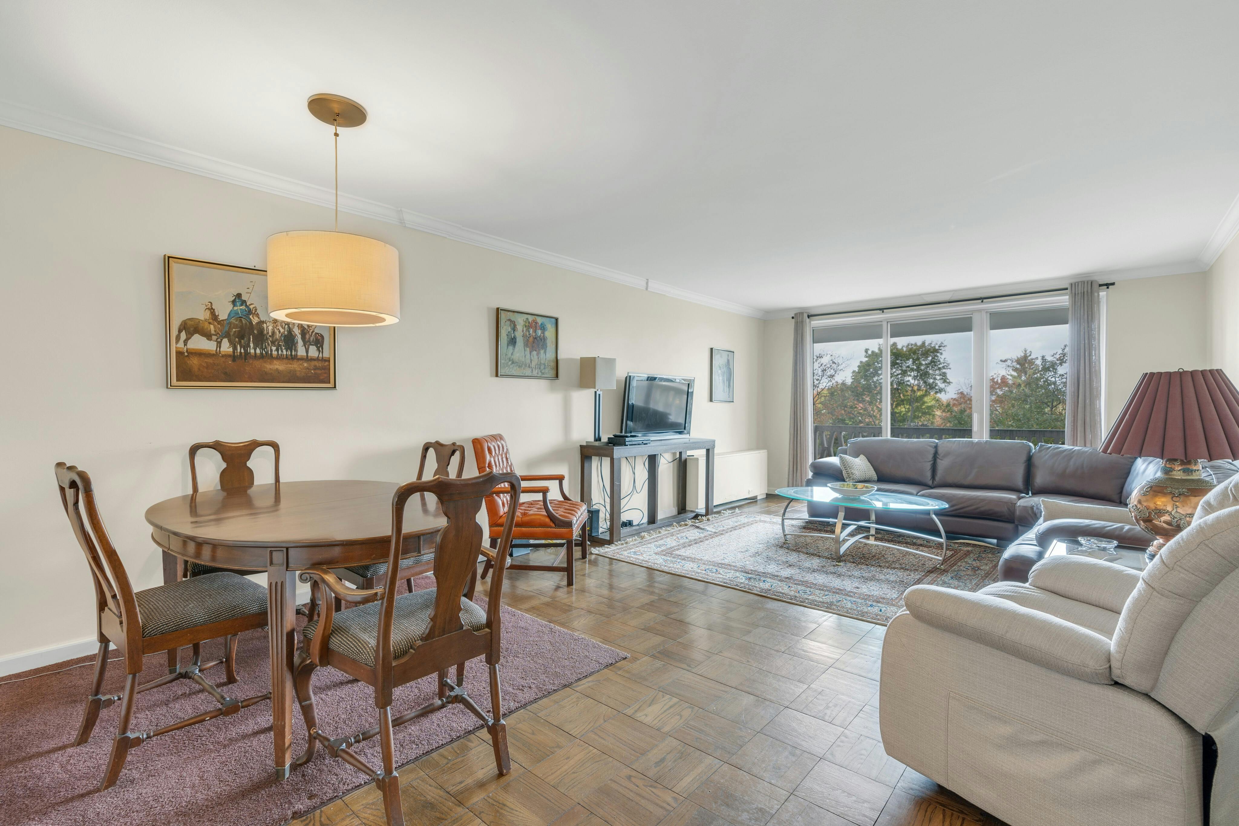 2000 Linwood Avenue 4G