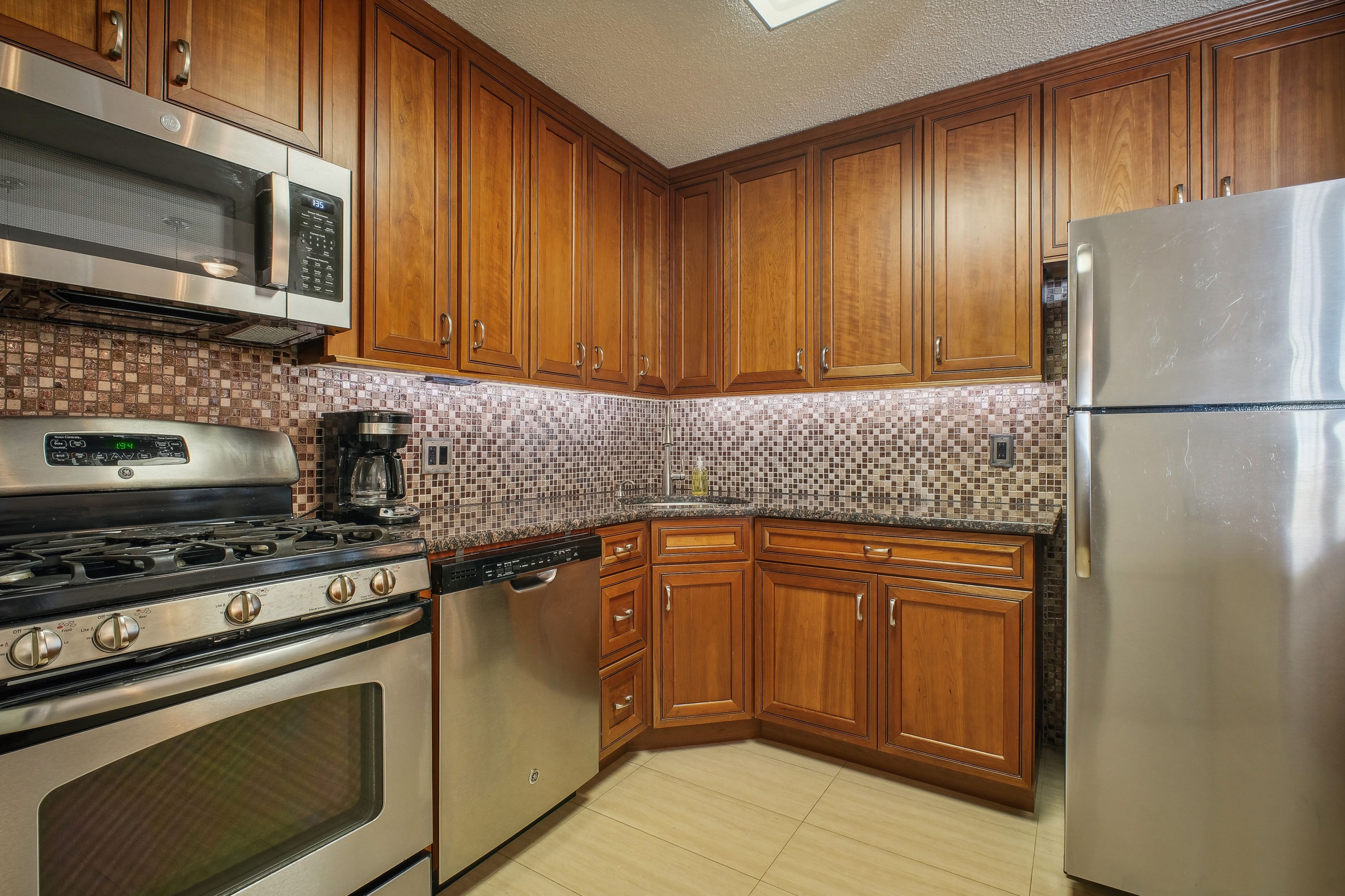 555 North Avenue 7J 