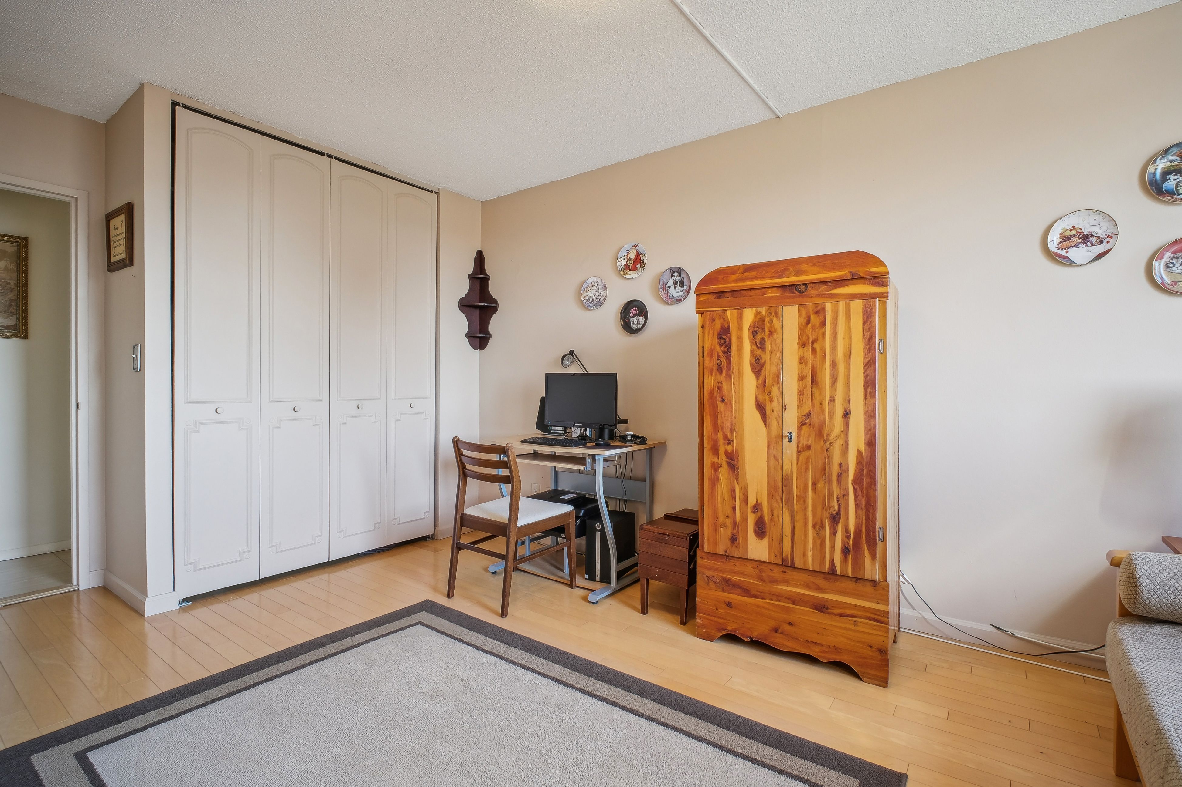 555 North Avenue 7J 
