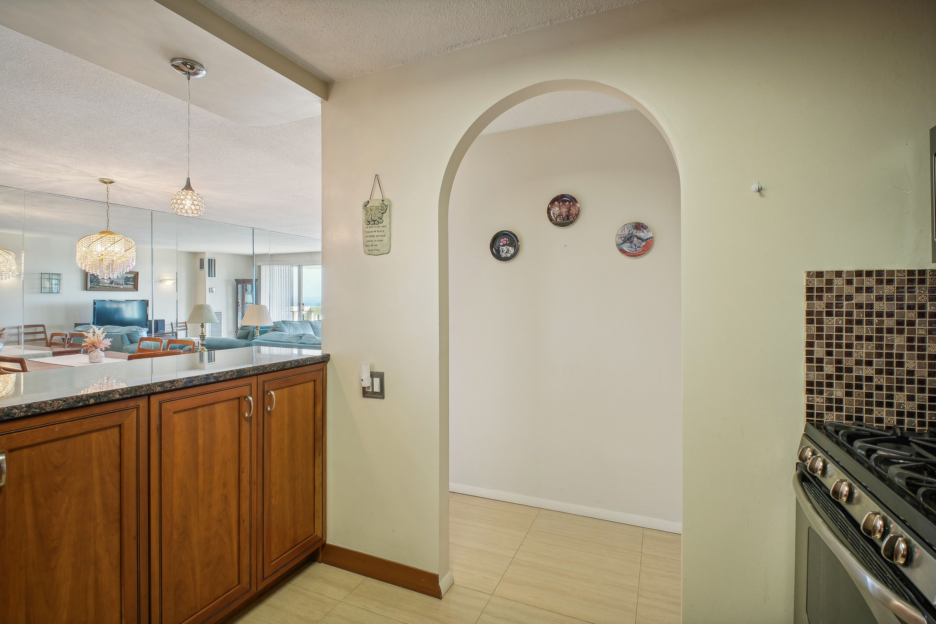 555 North Avenue 7J 