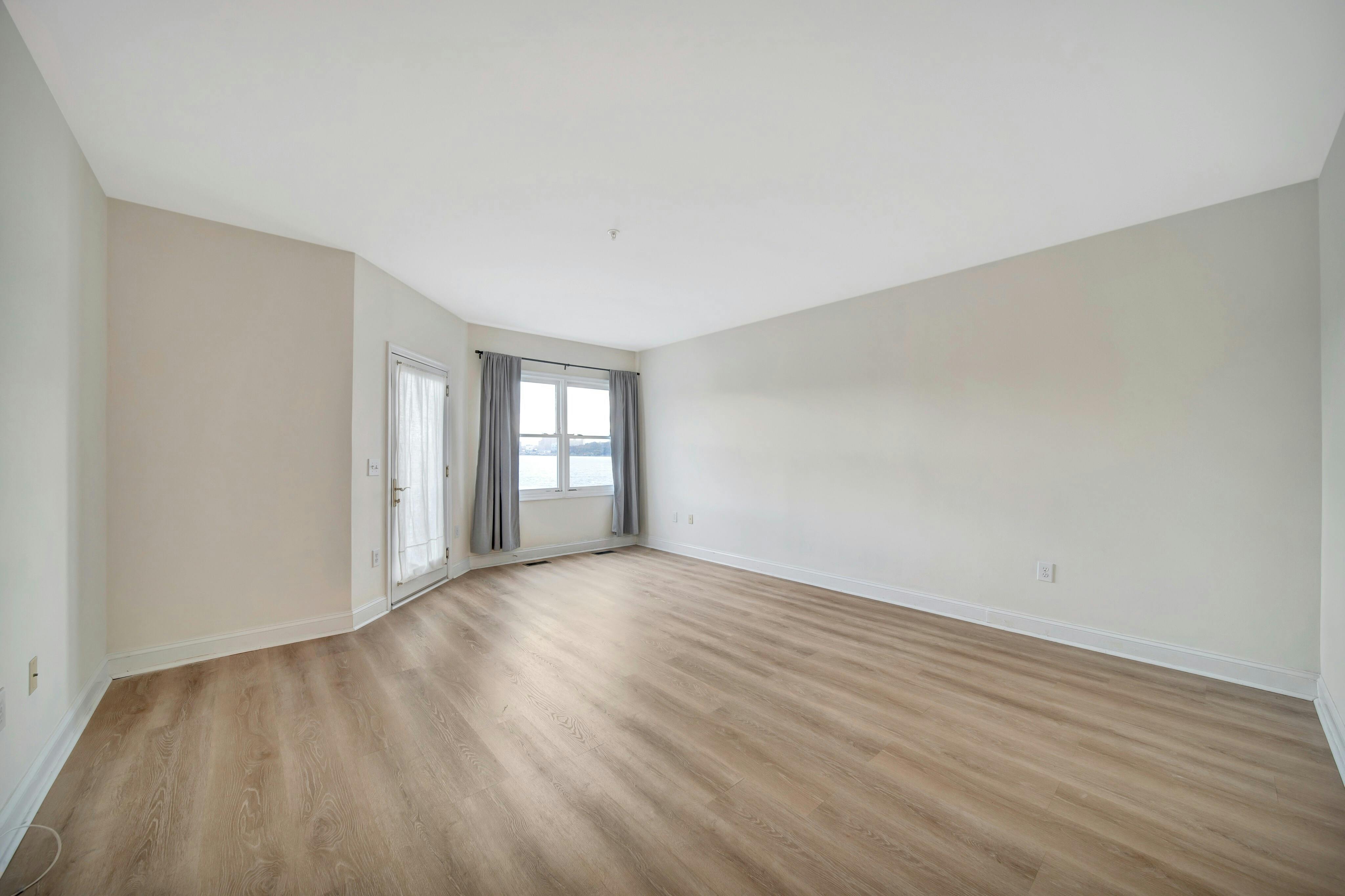 306 The Promenade 