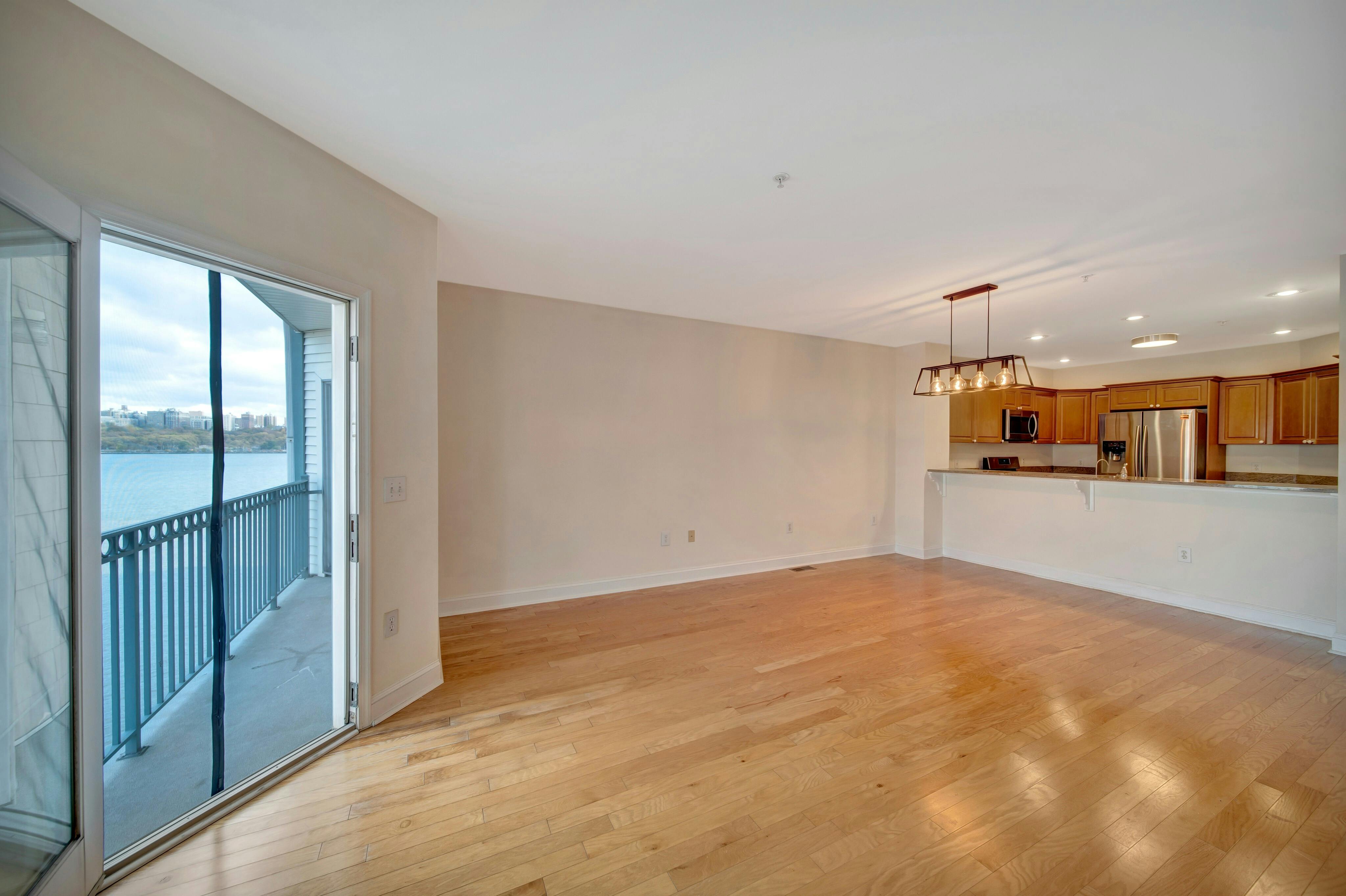 306 The Promenade 