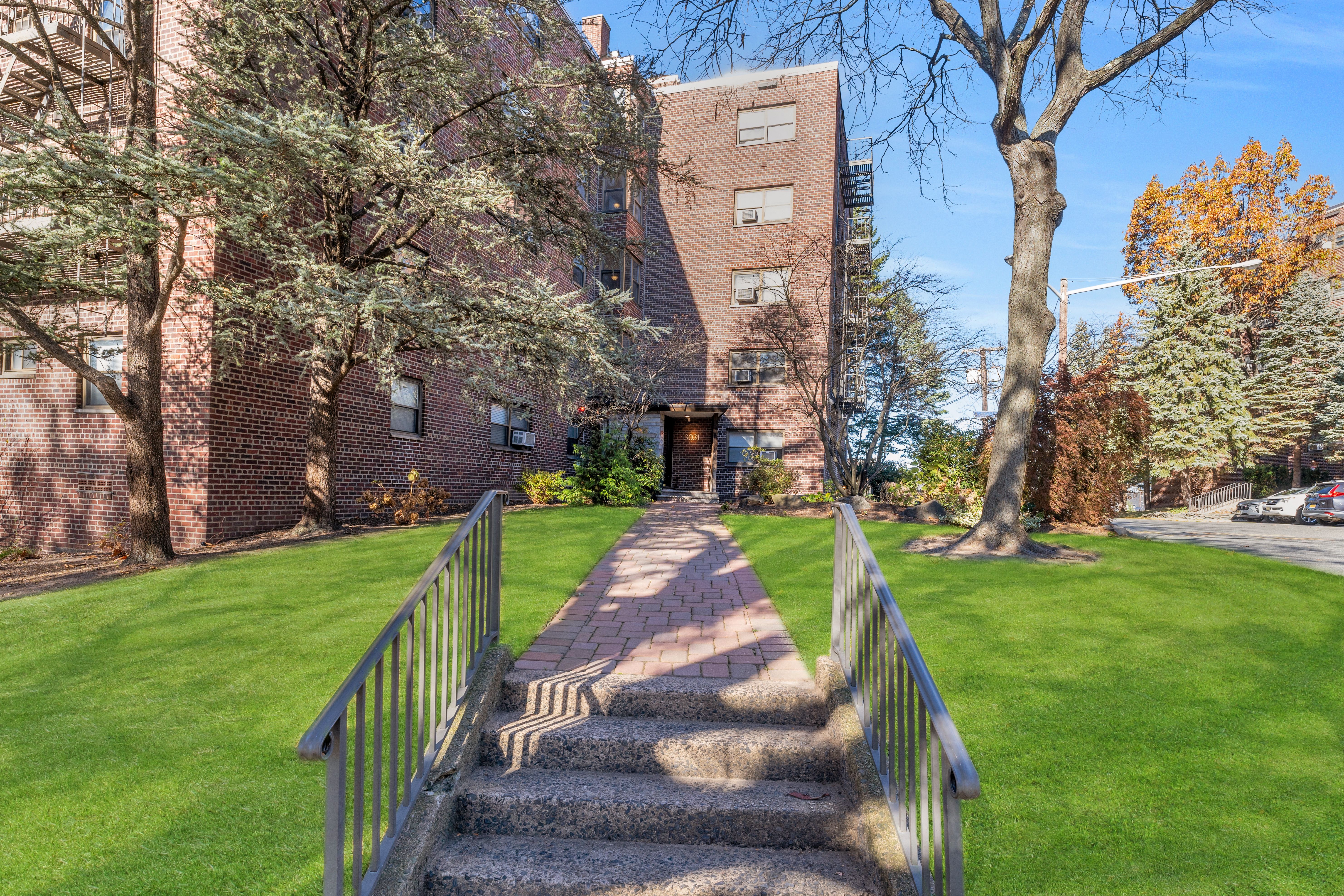 3031 Edwin Avenue 3E 