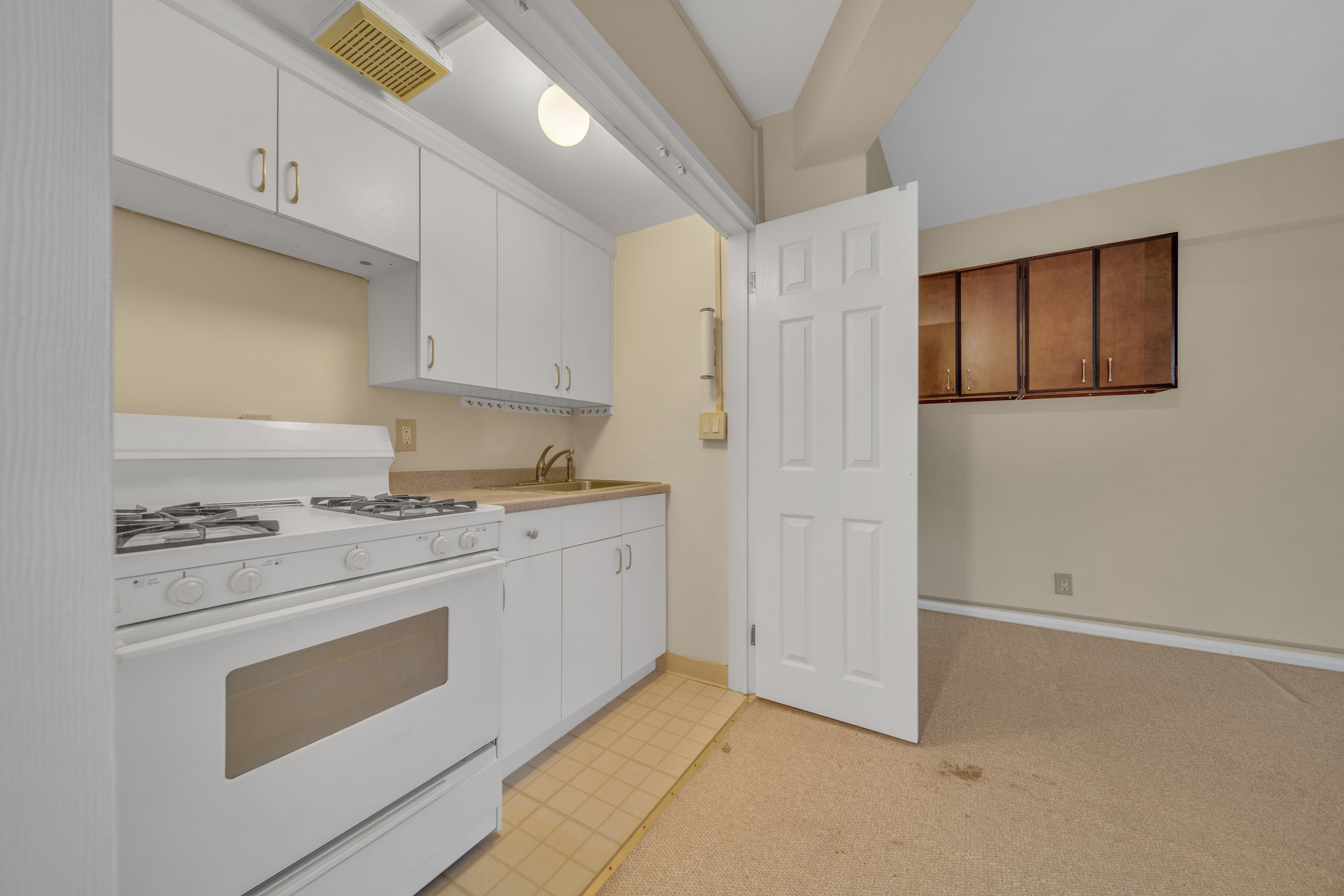 3031 Edwin Avenue 3E 