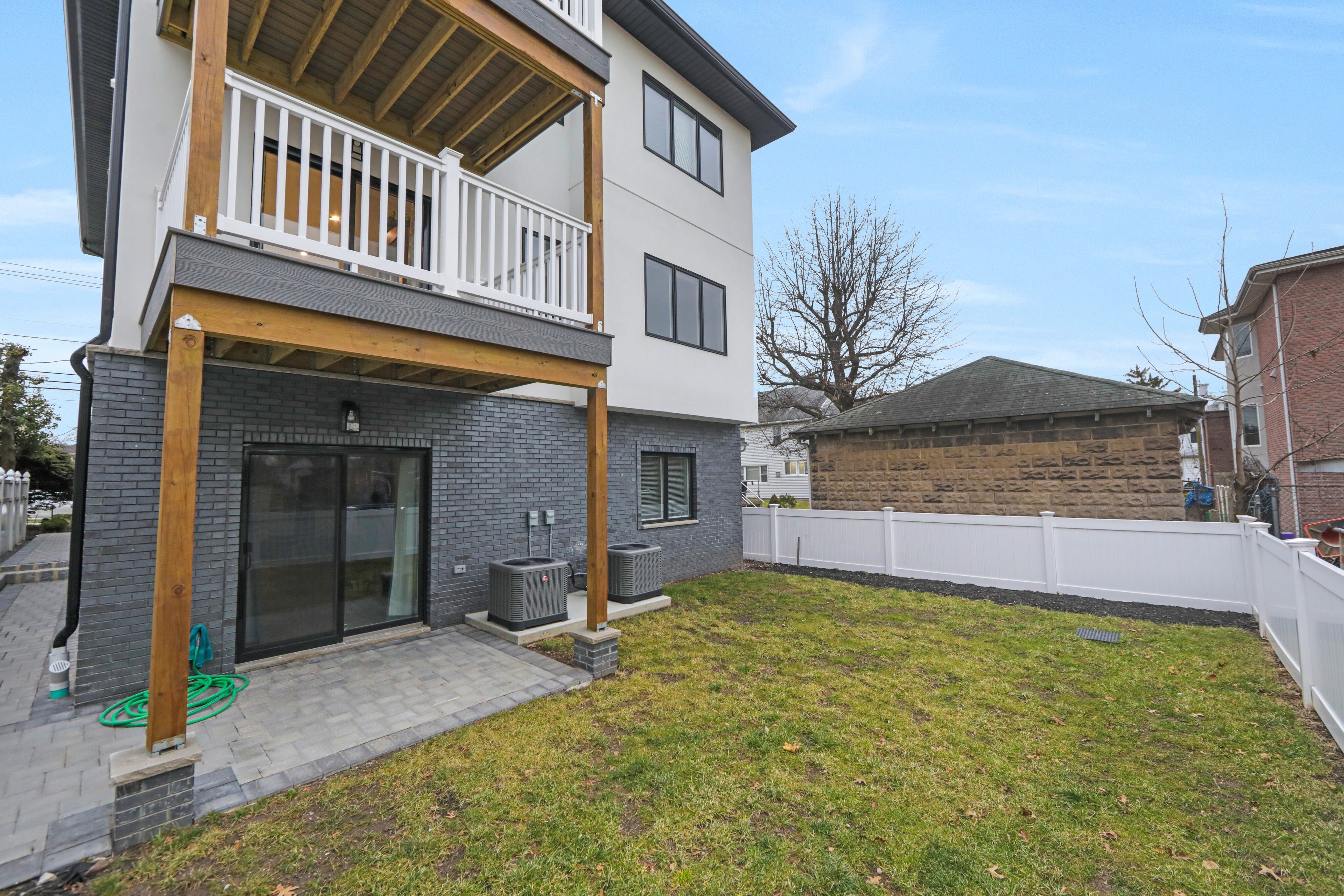 122 E Brinkerhoff Avenue 