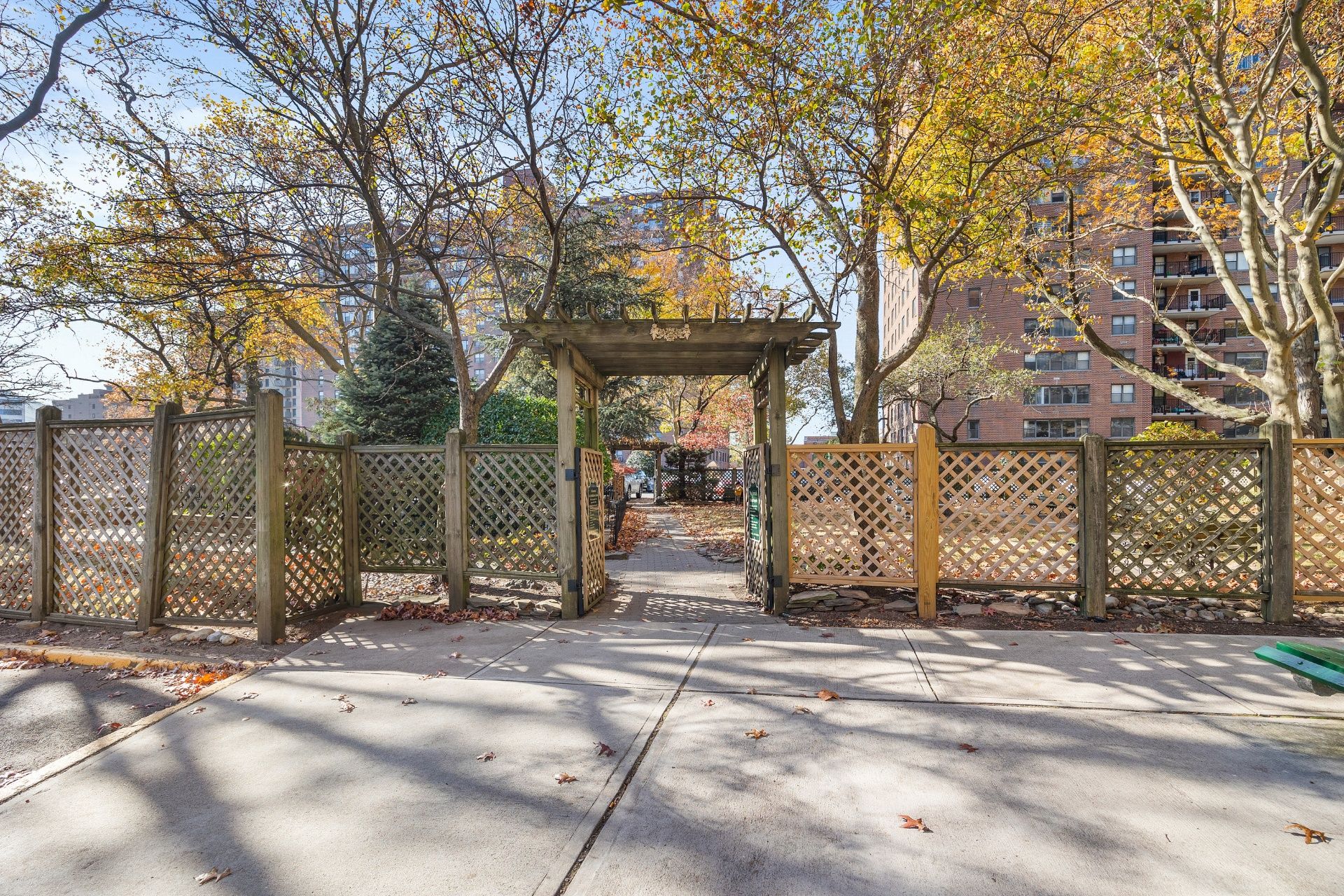 201 Saint Pauls Avenue Unit# 4V