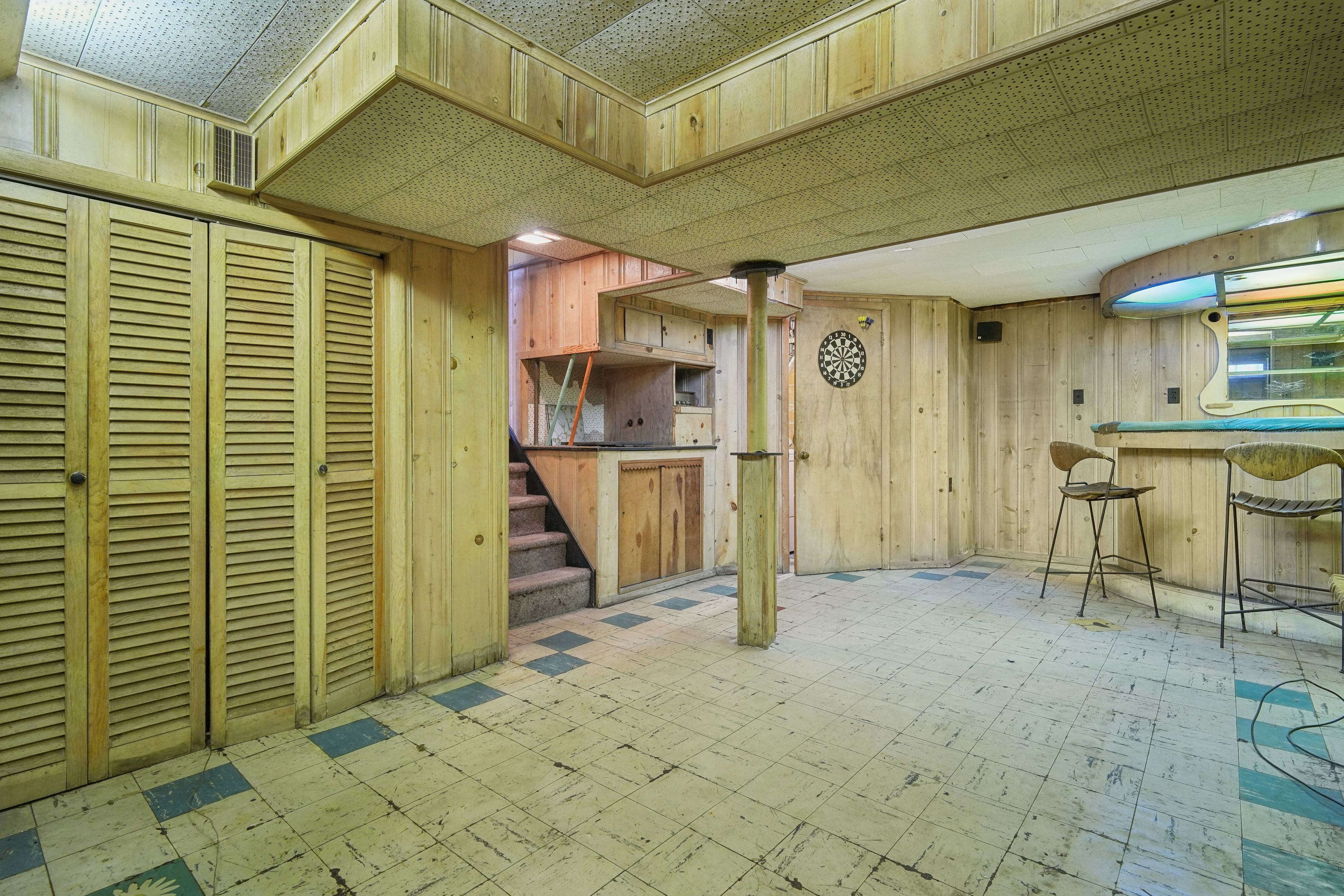 80 Howland Avenue 