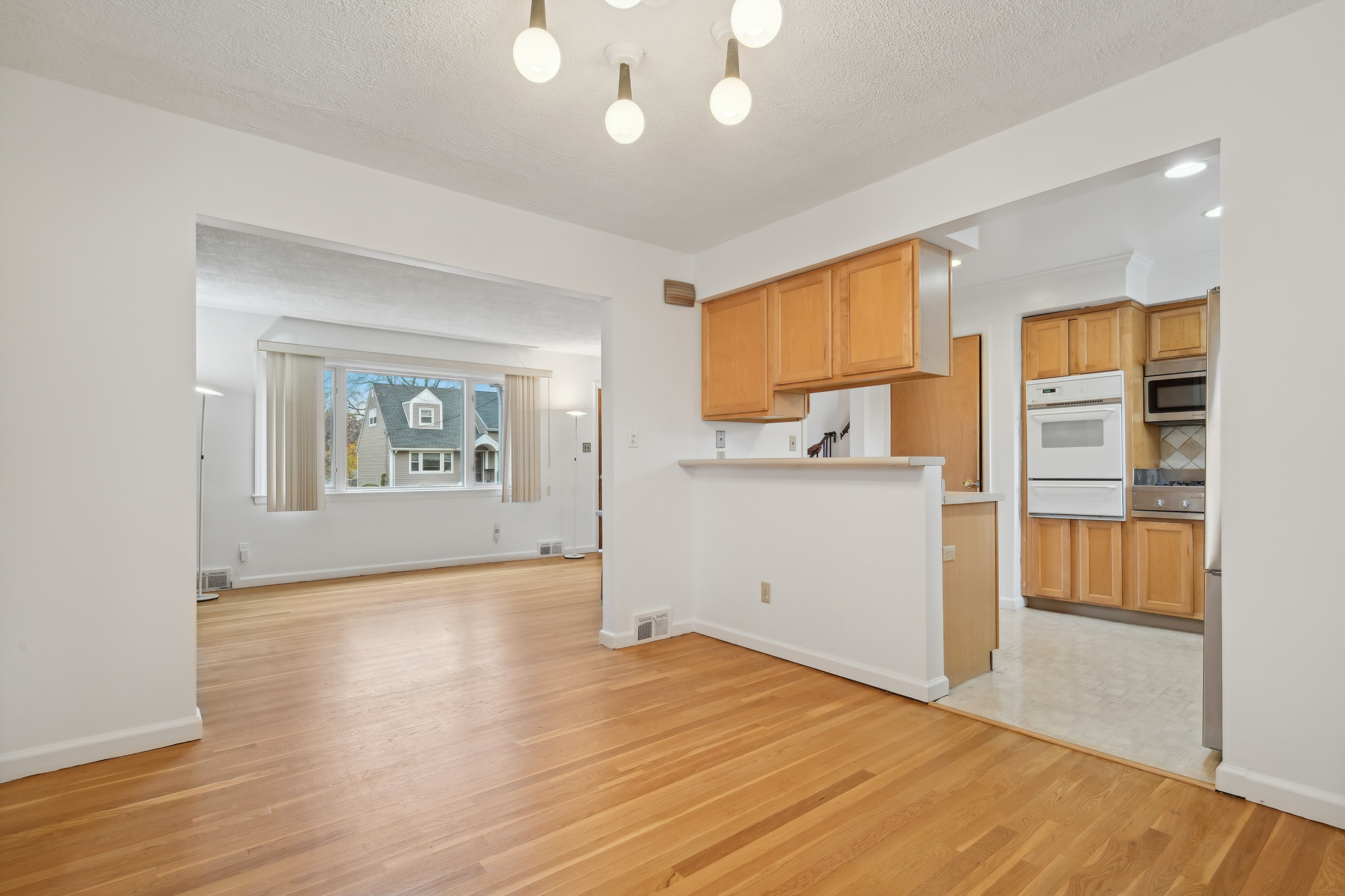 80 Howland Avenue 