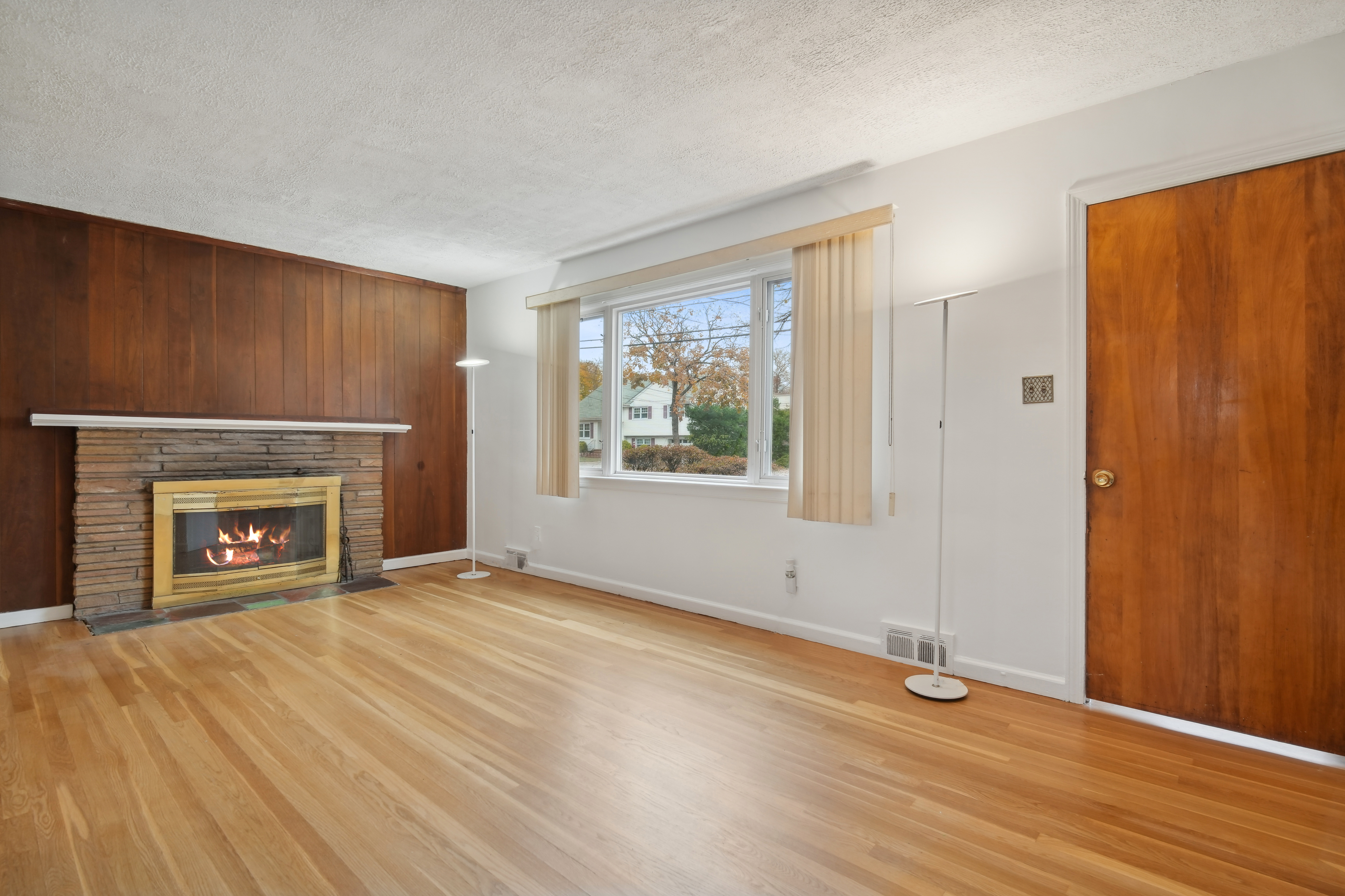 80 Howland Avenue 