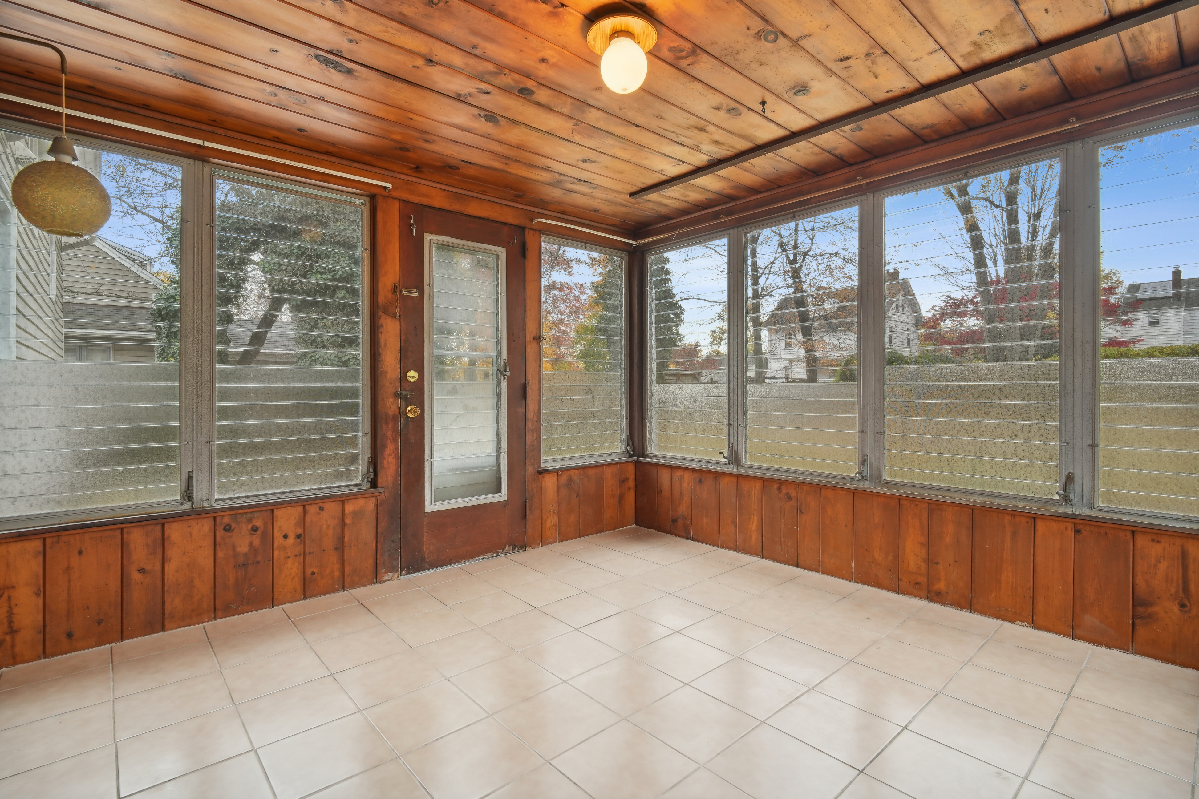 80 Howland Avenue 