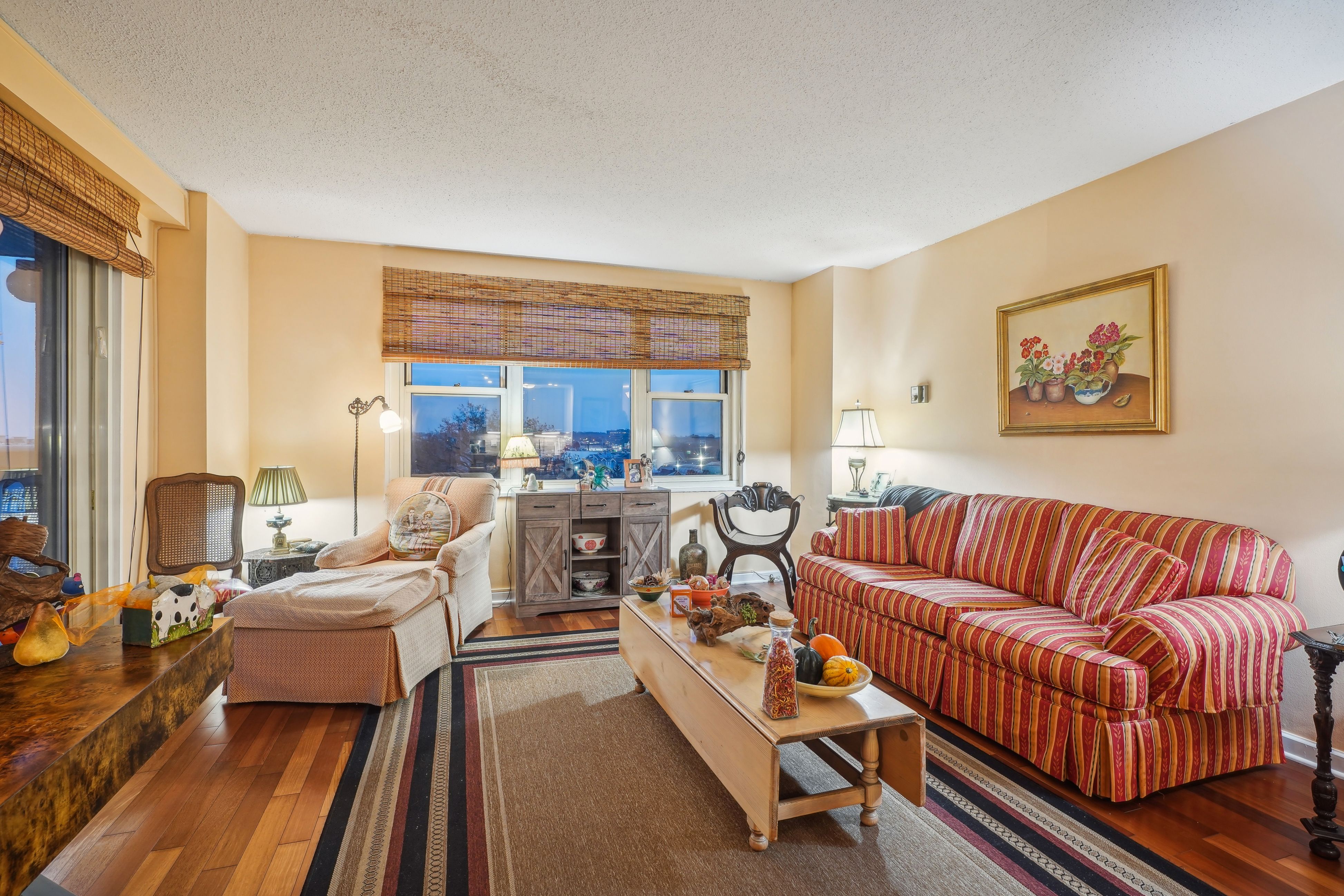 555 North Avenue 8S 