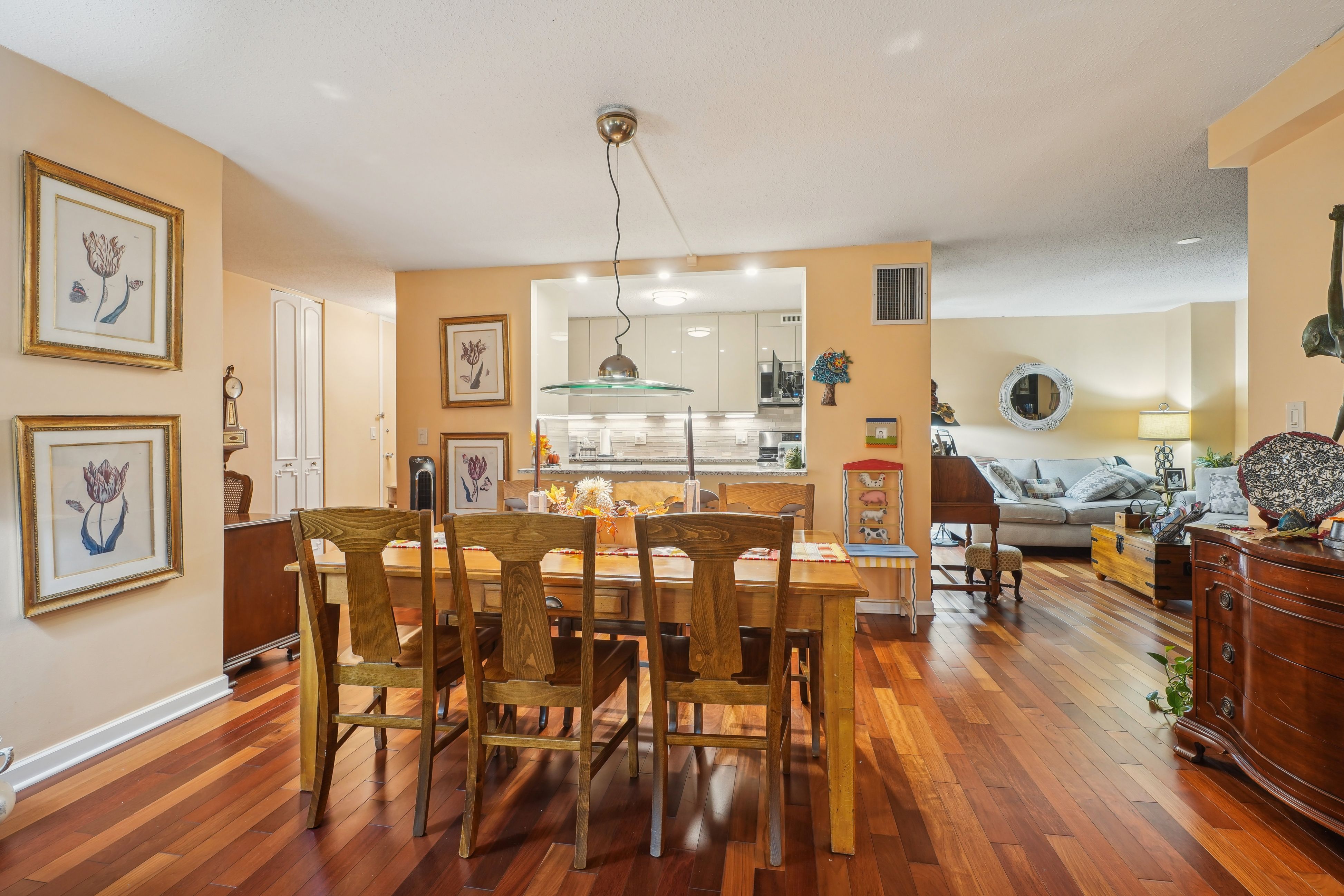 555 North Avenue 8S 