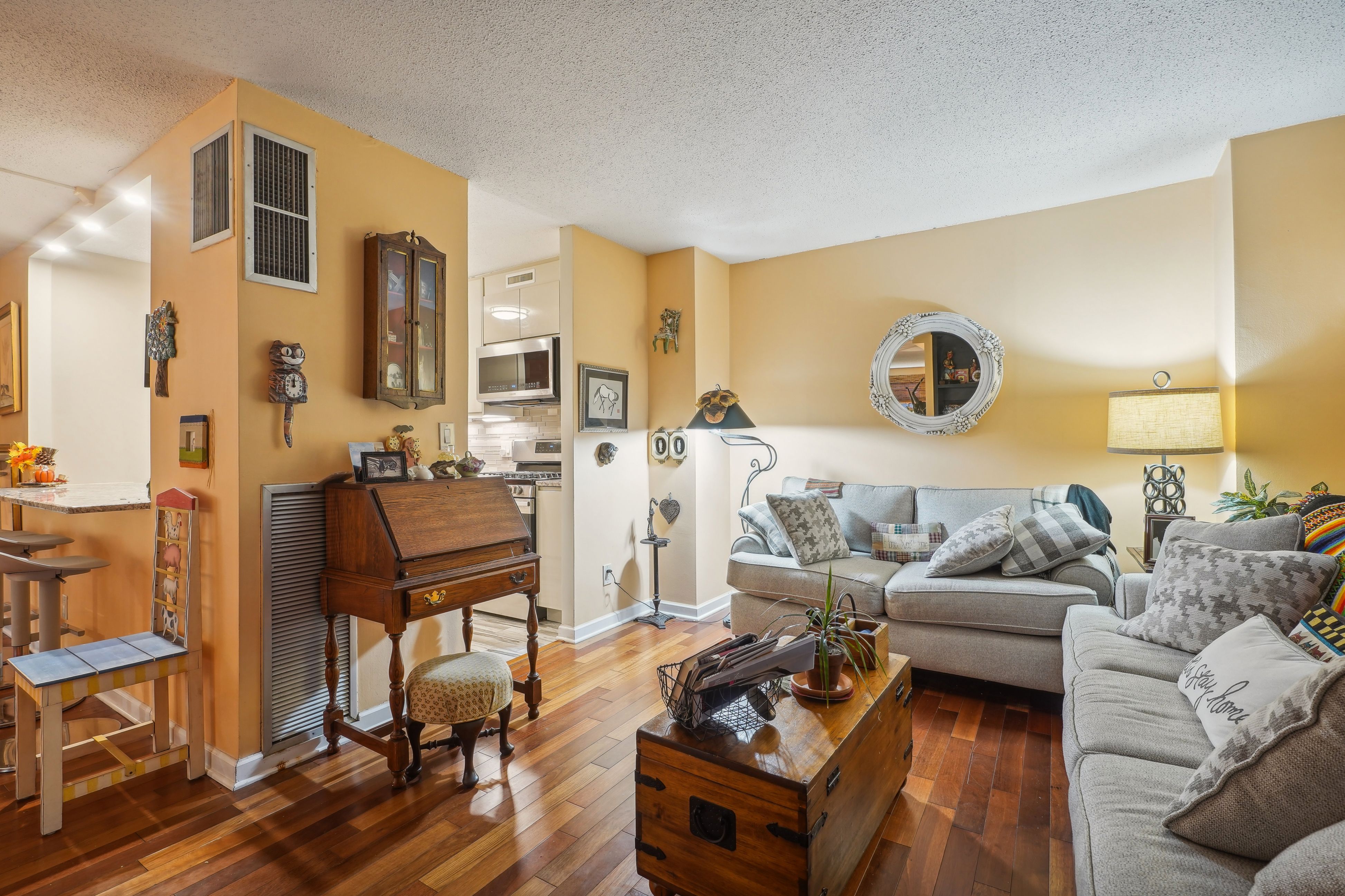 555 North Avenue 8S 