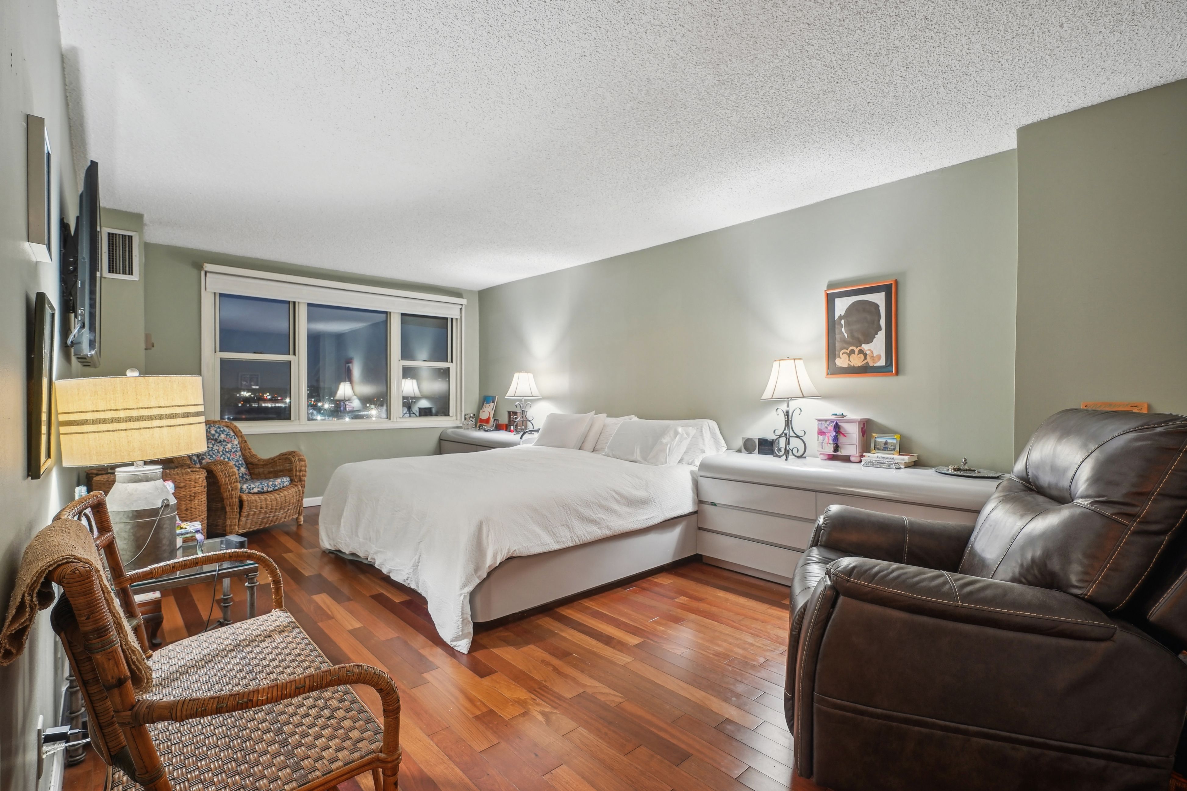 555 North Avenue 8S 