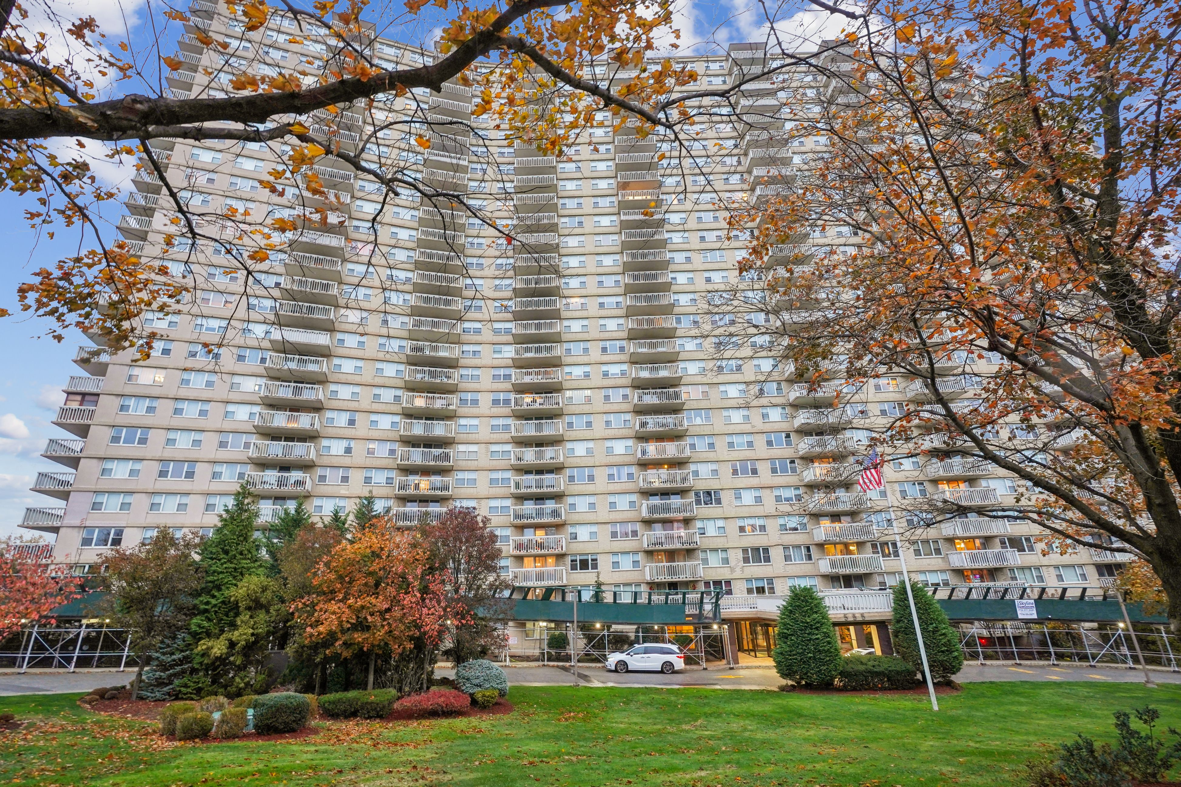 555 North Avenue 8S 