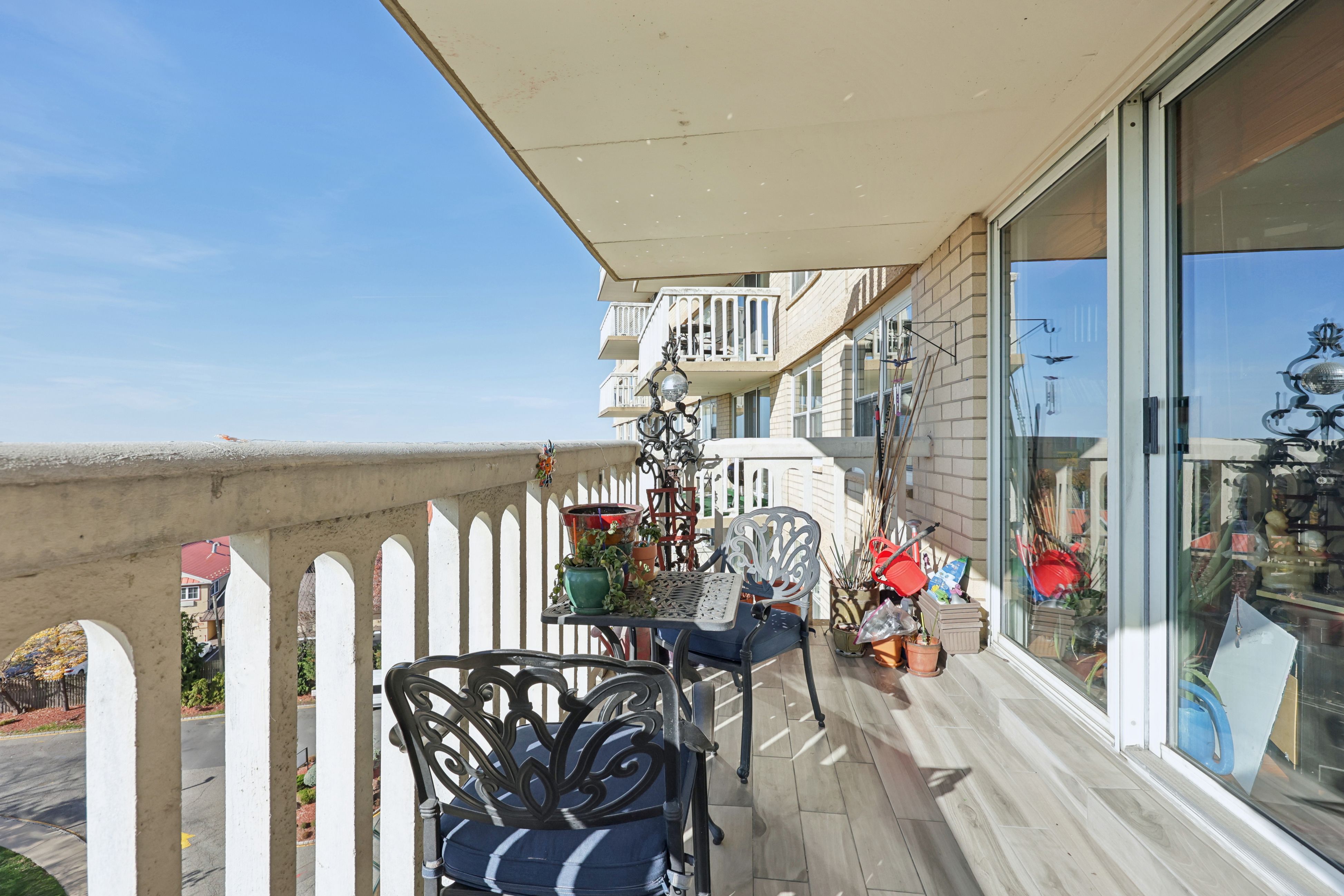 555 North Avenue, #8M 