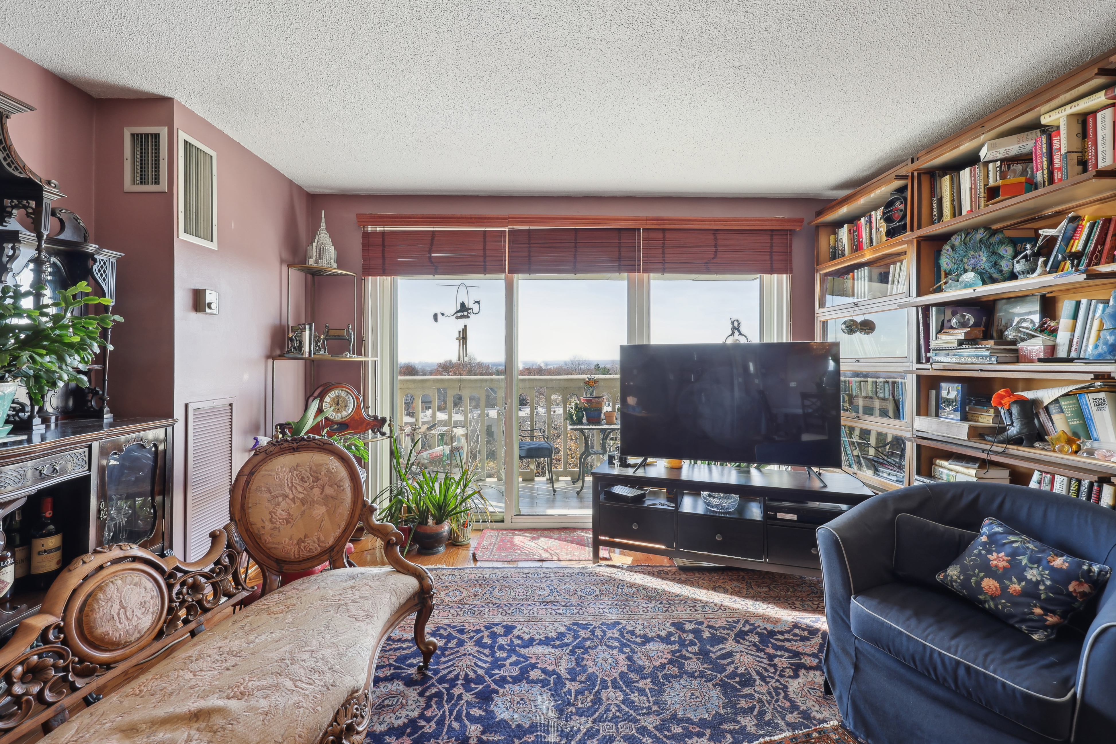 555 North Avenue, #8M 