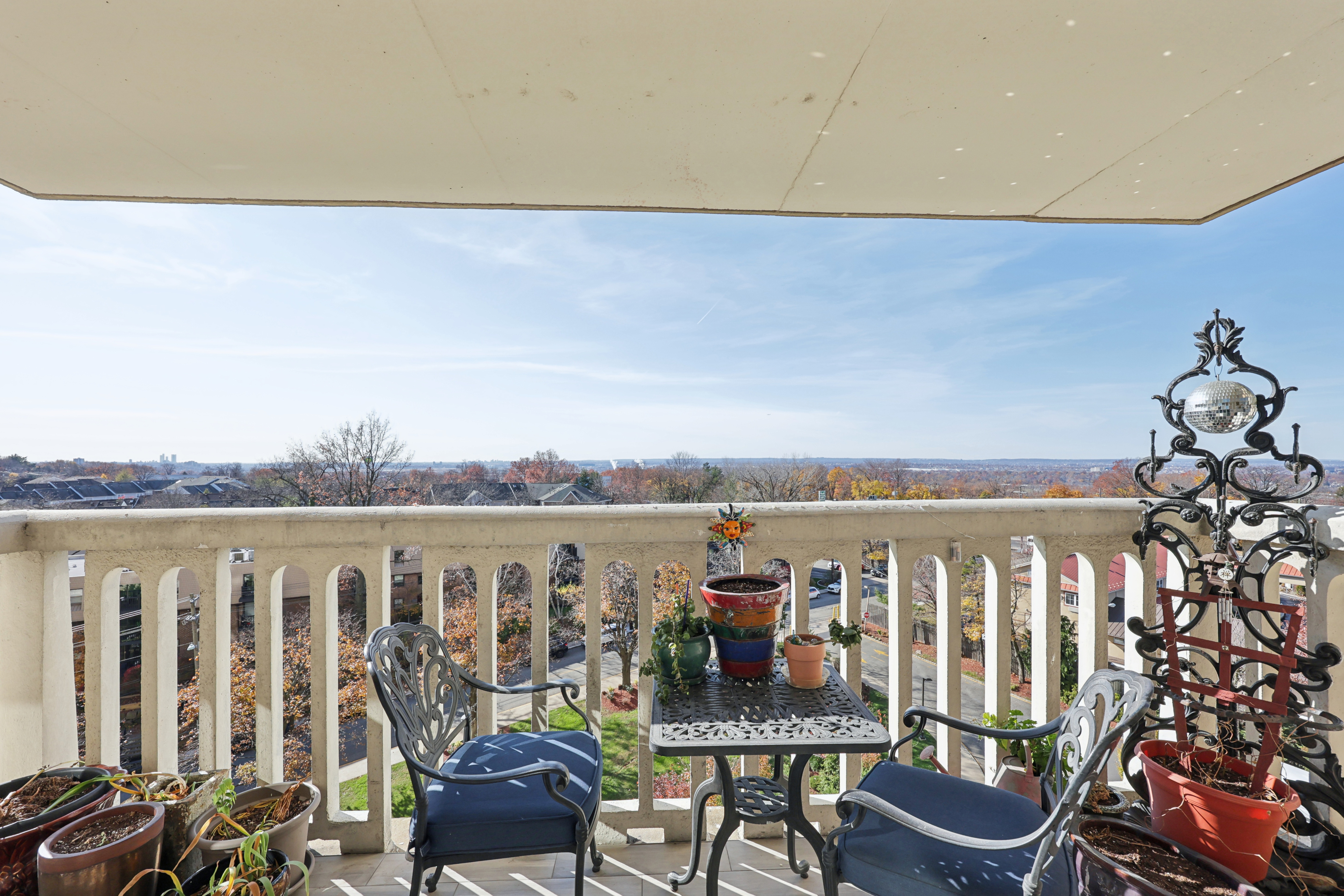555 North Avenue, #8M 