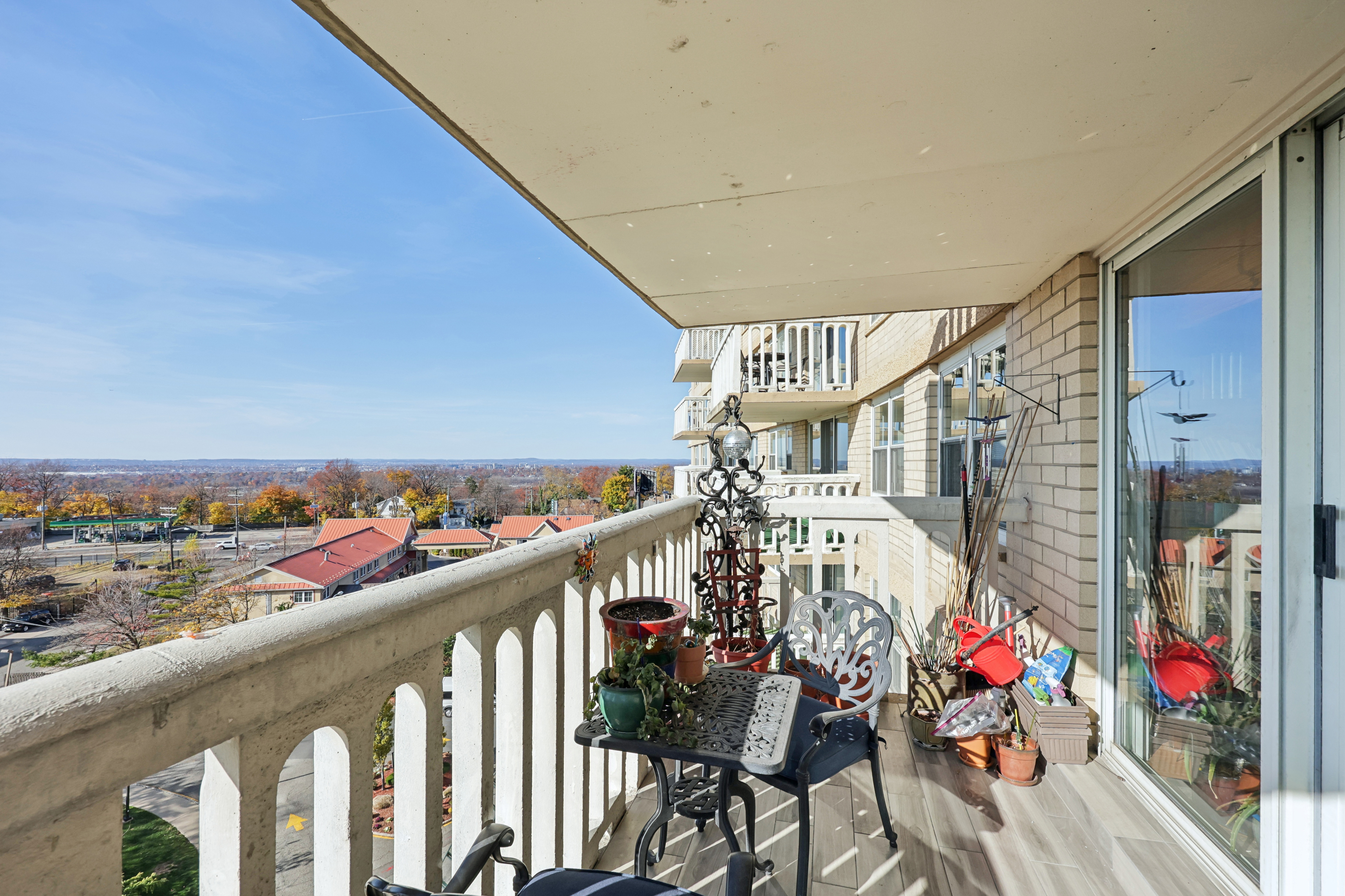 555 North Avenue, #8M 