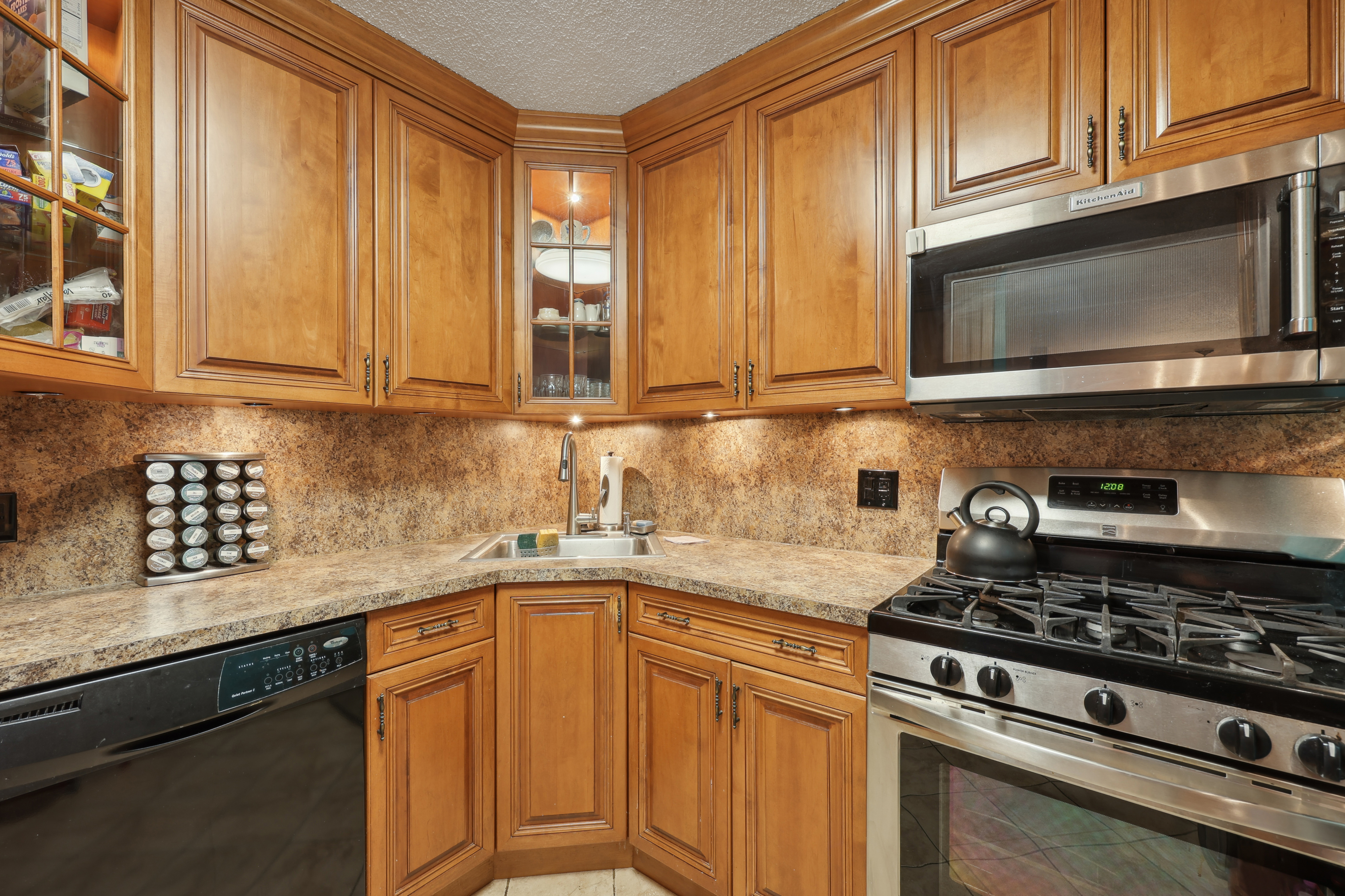 555 North Avenue, #8M 