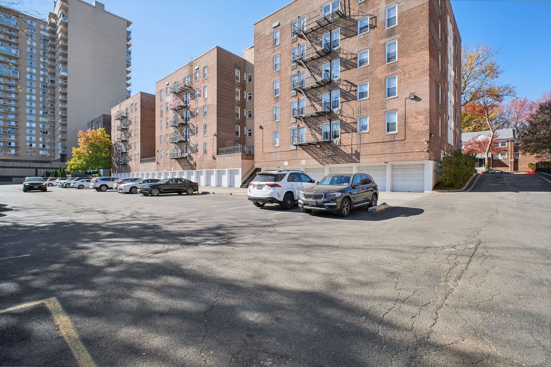 2160 Center Avenue Unit# 3I