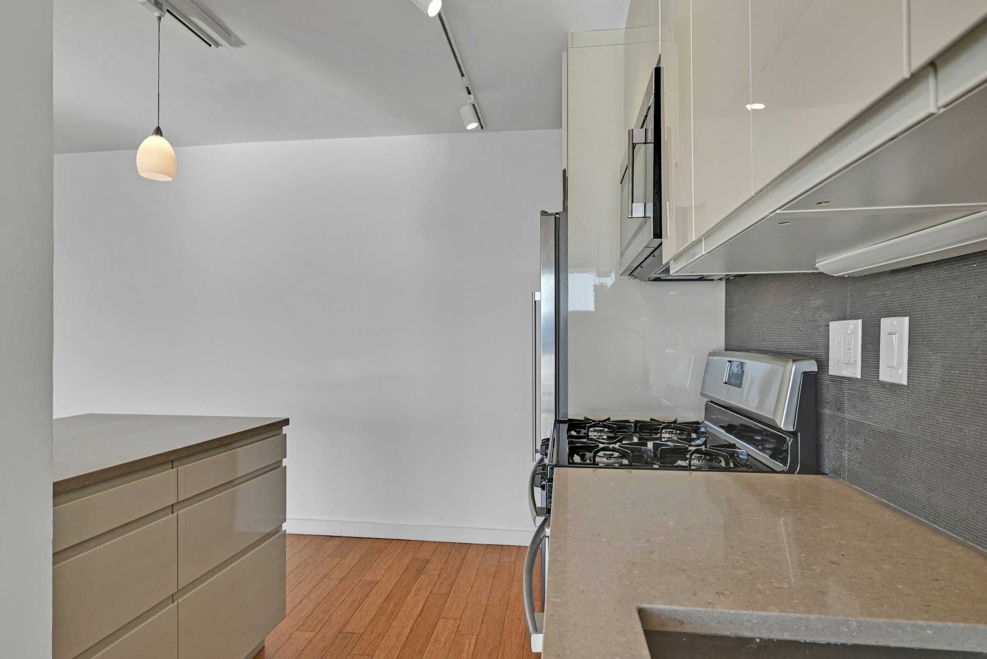 6050 Boulevard East Unit# 12J