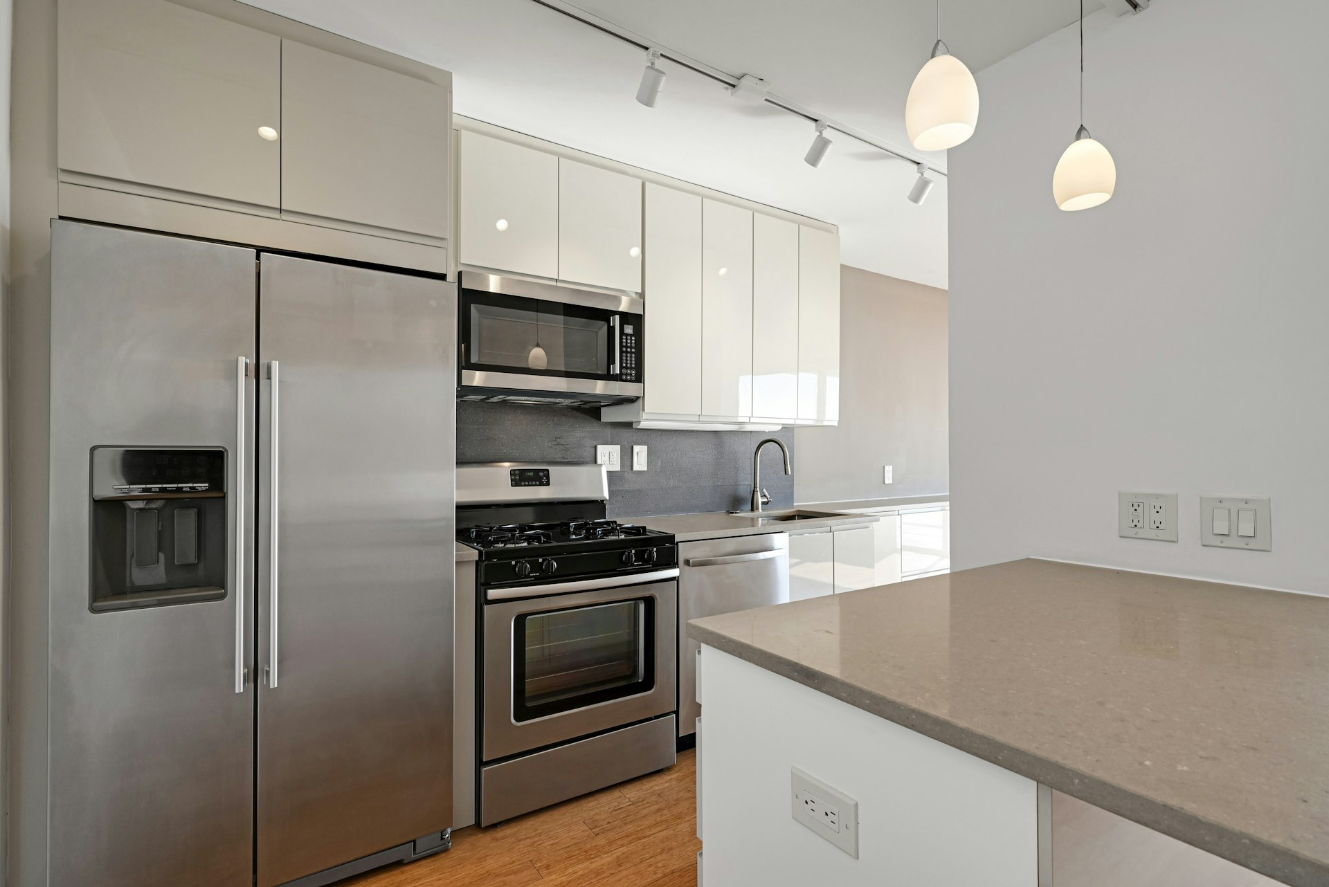 6050 Boulevard East Unit# 12J