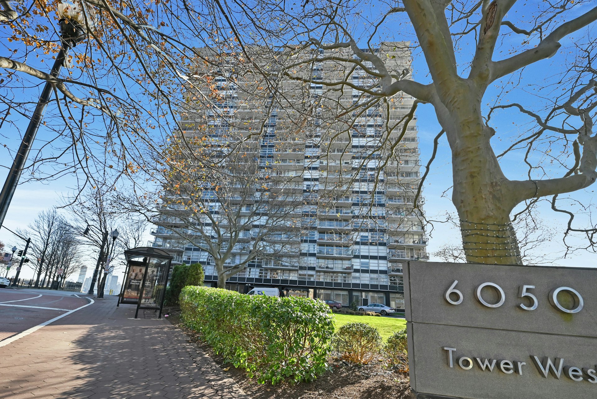 6050 Boulevard East Unit# 12J