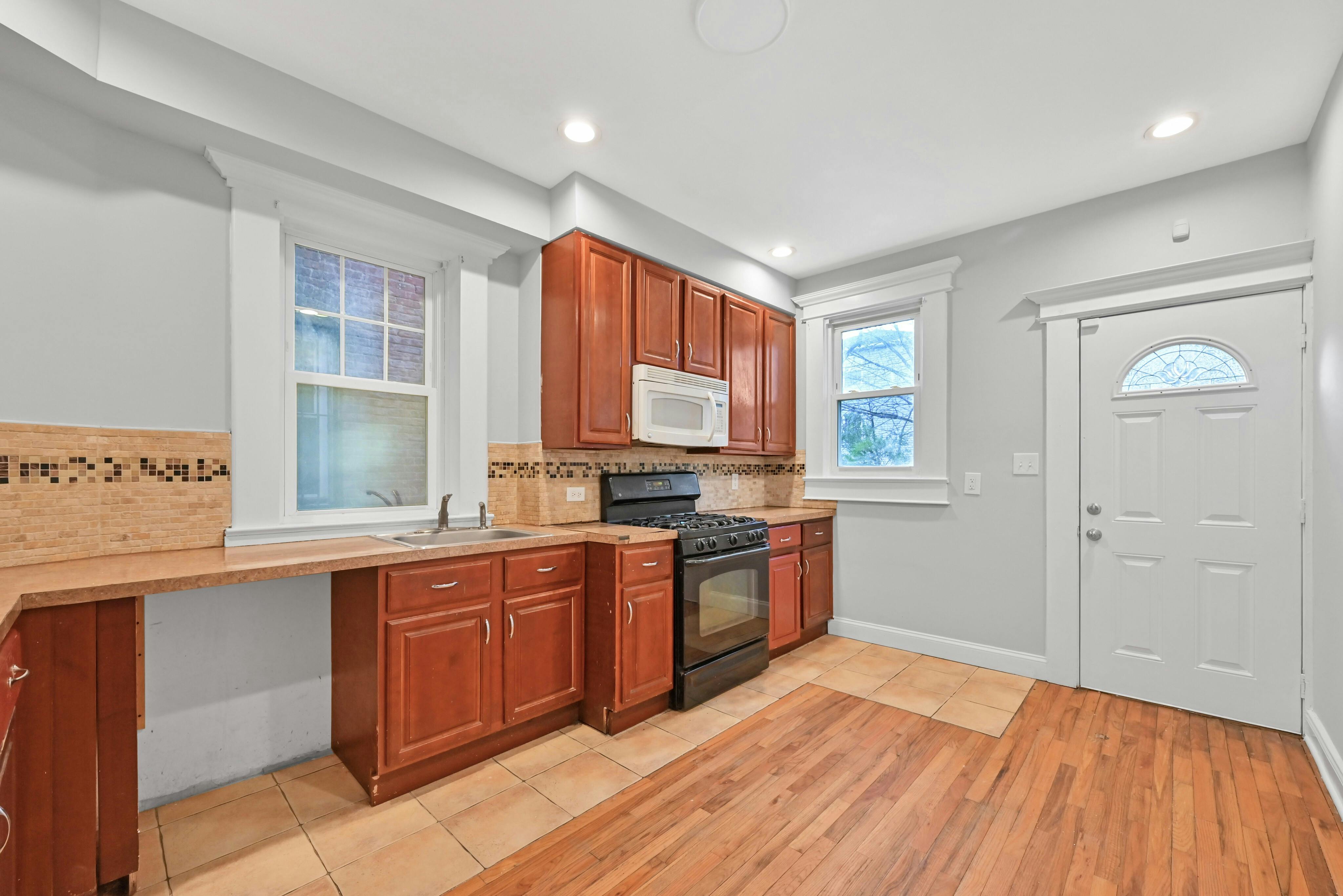 255 South 10th Street 