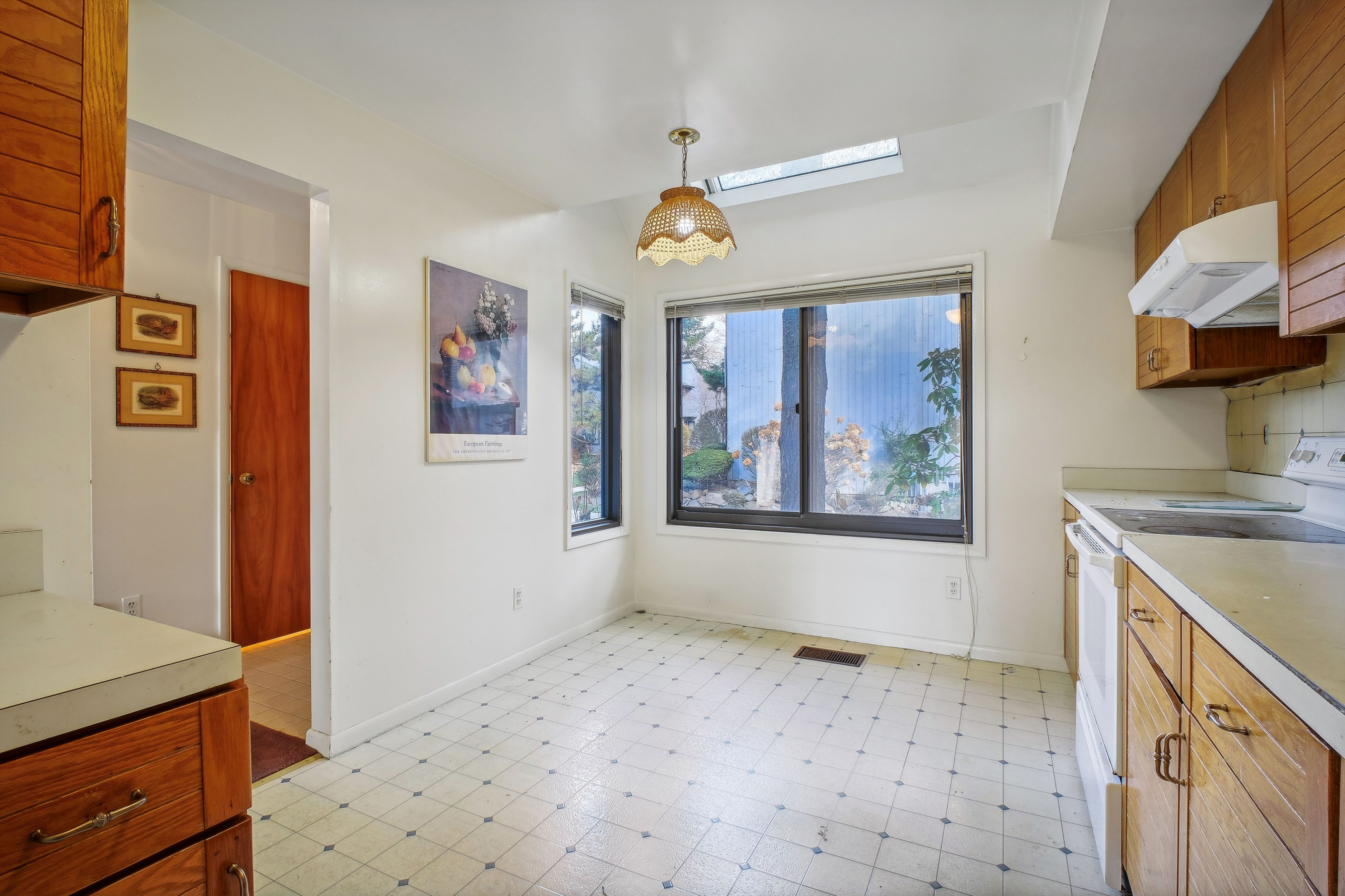 1505 John Street 