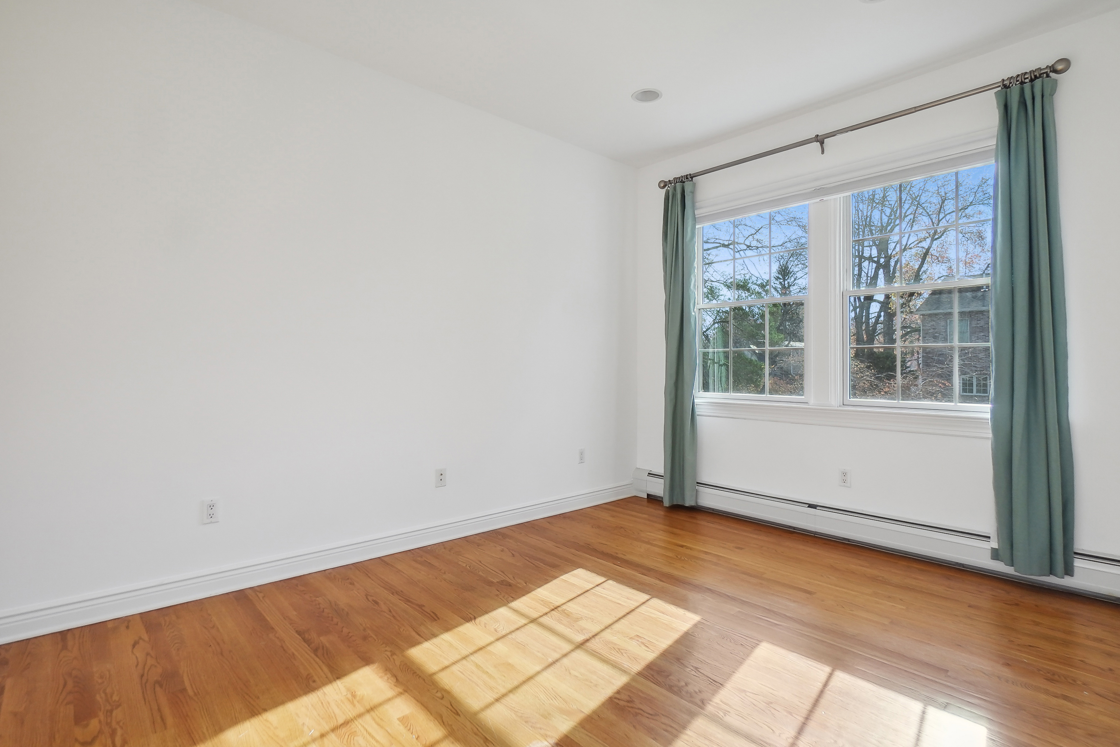 122 Phelps Avenue 