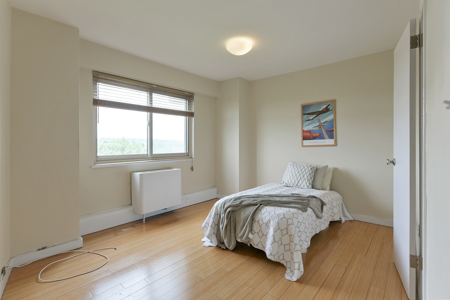 377 S. Harrison Street, #7H 
