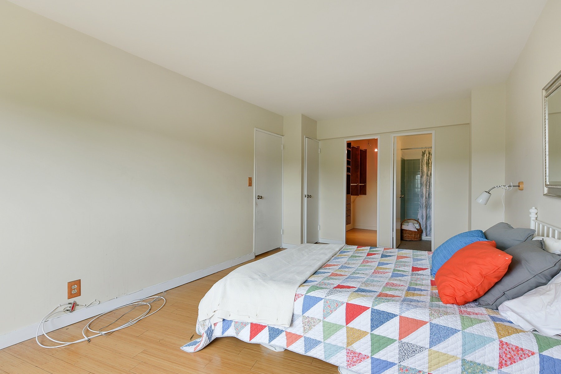 377 S. Harrison Street, #7H 